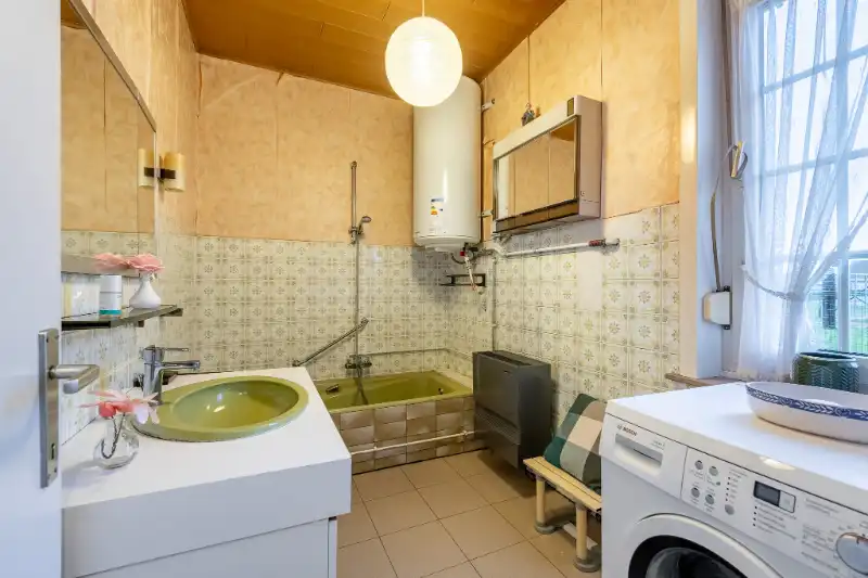 Landelijk gelegen eigendom op 3.070 m² met bijgebouw en weide foto 11