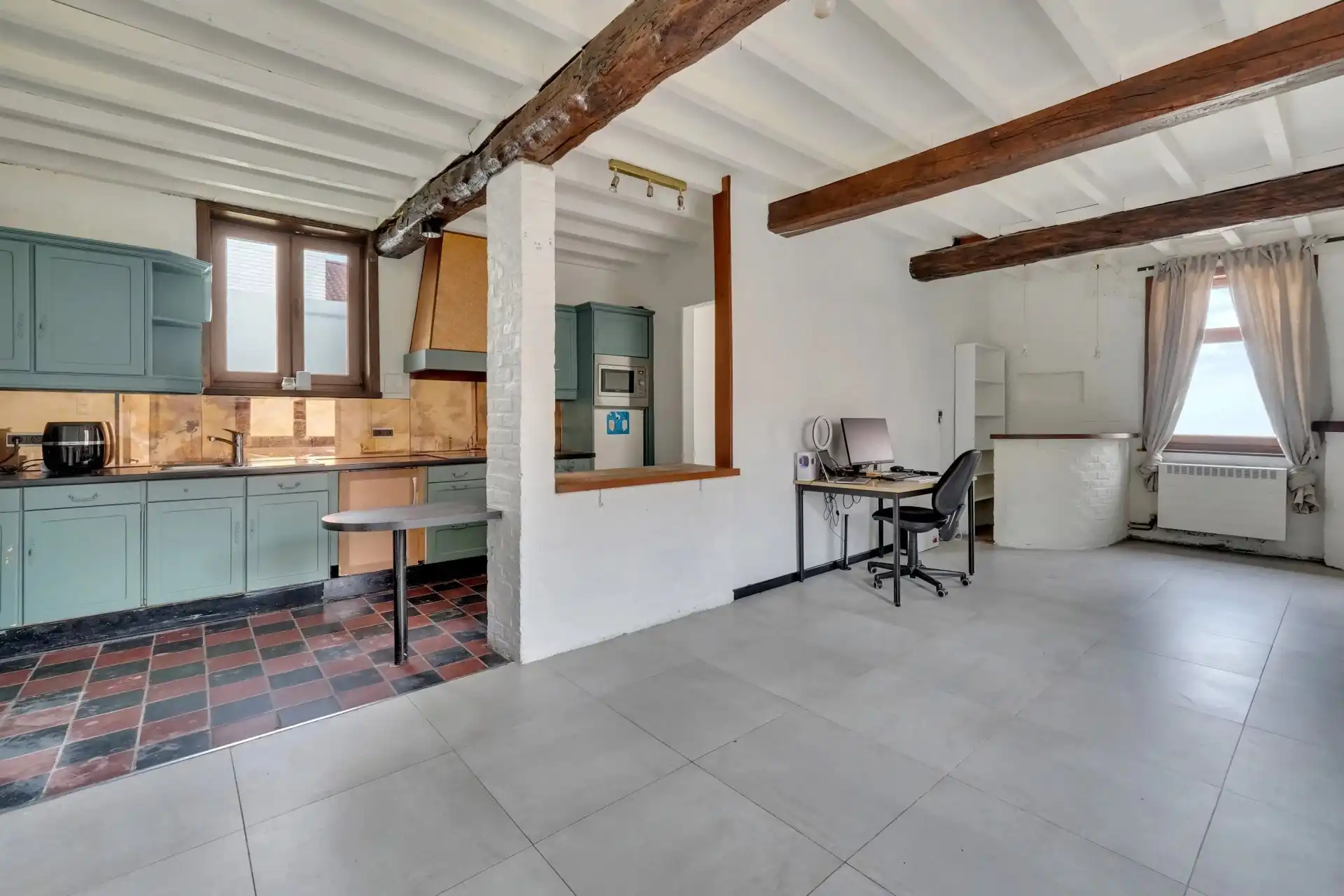 Knusse woning met bijgebouw foto 9