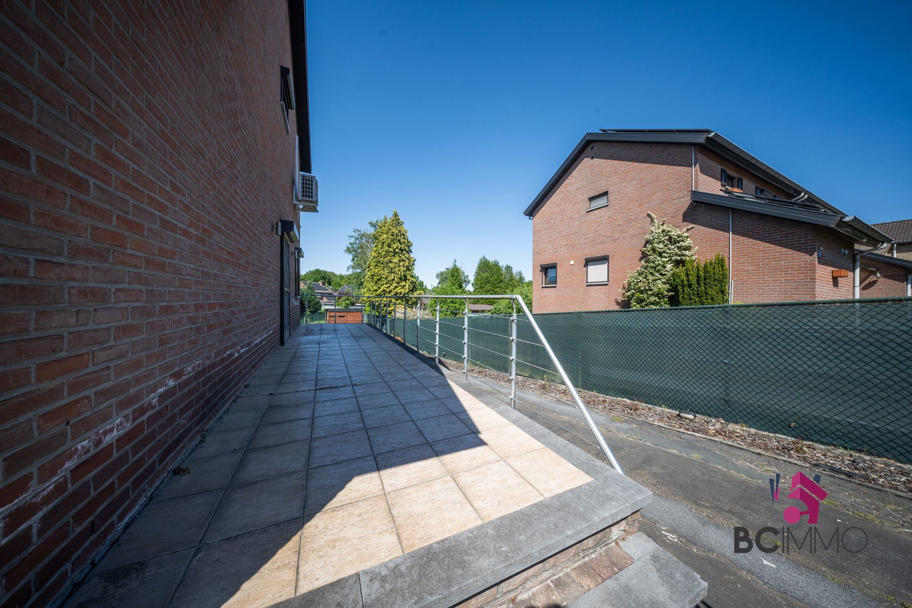 Instapklare woning  met 3 slaapkamers, airco en diepe tuin foto 21