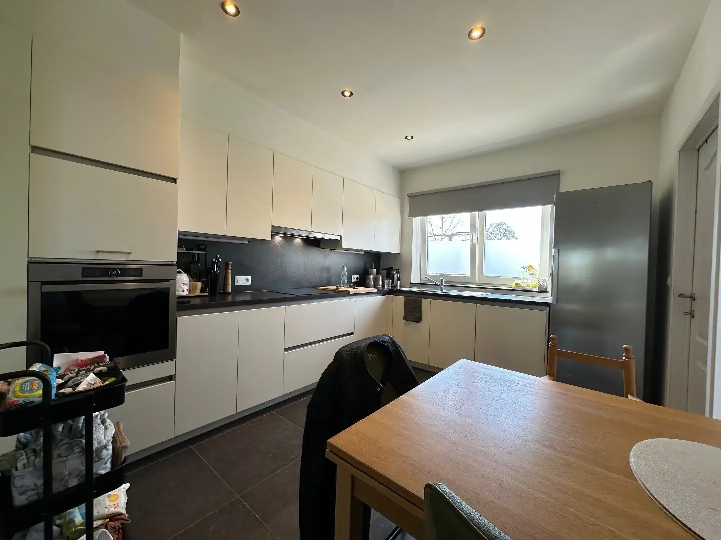 Moderne gezinswoning met drie slaapkamers en energiezuinige afwerking foto 4