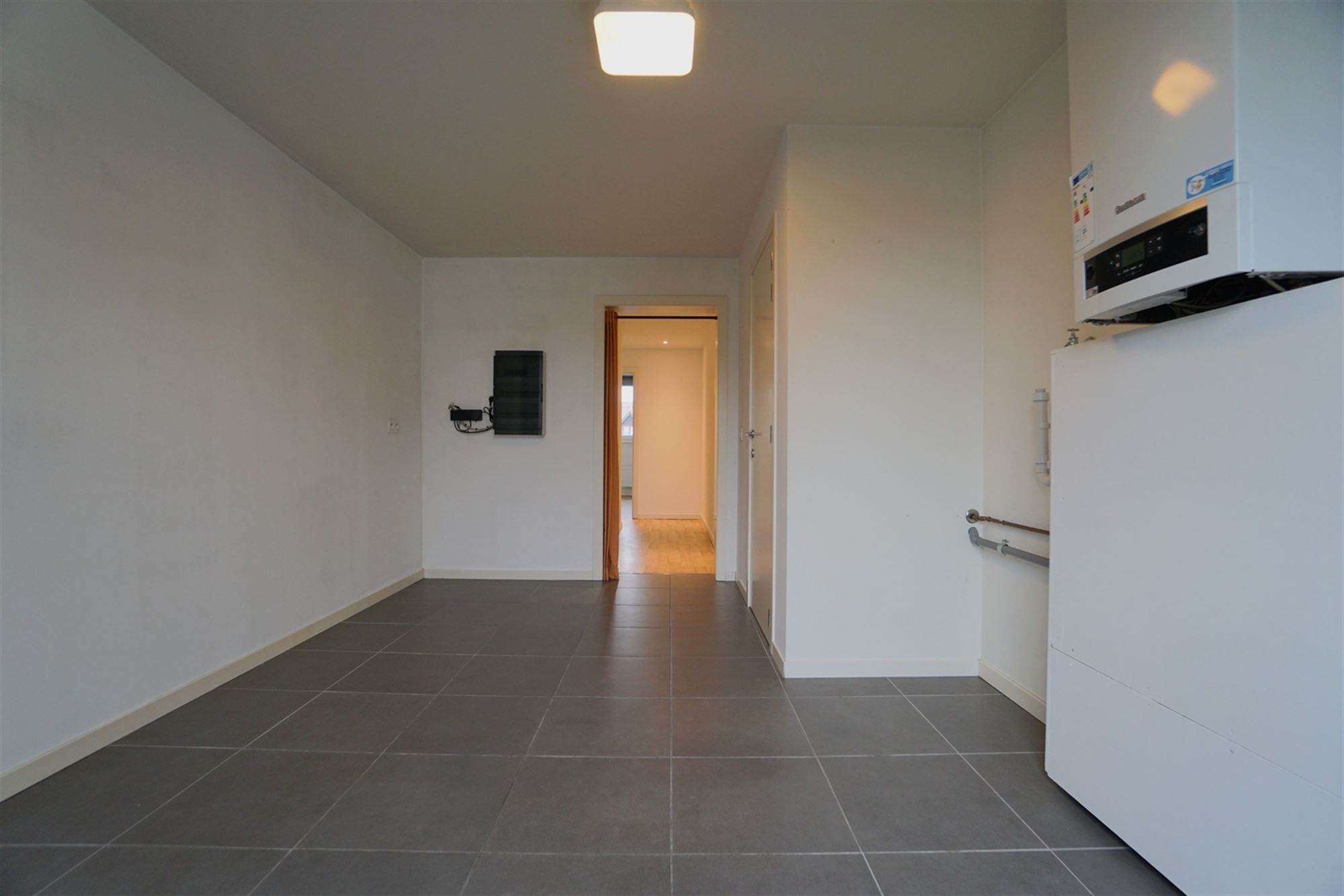 Duplex appartement met 2 slaapkamers en garage op uitstekende locatie foto 13