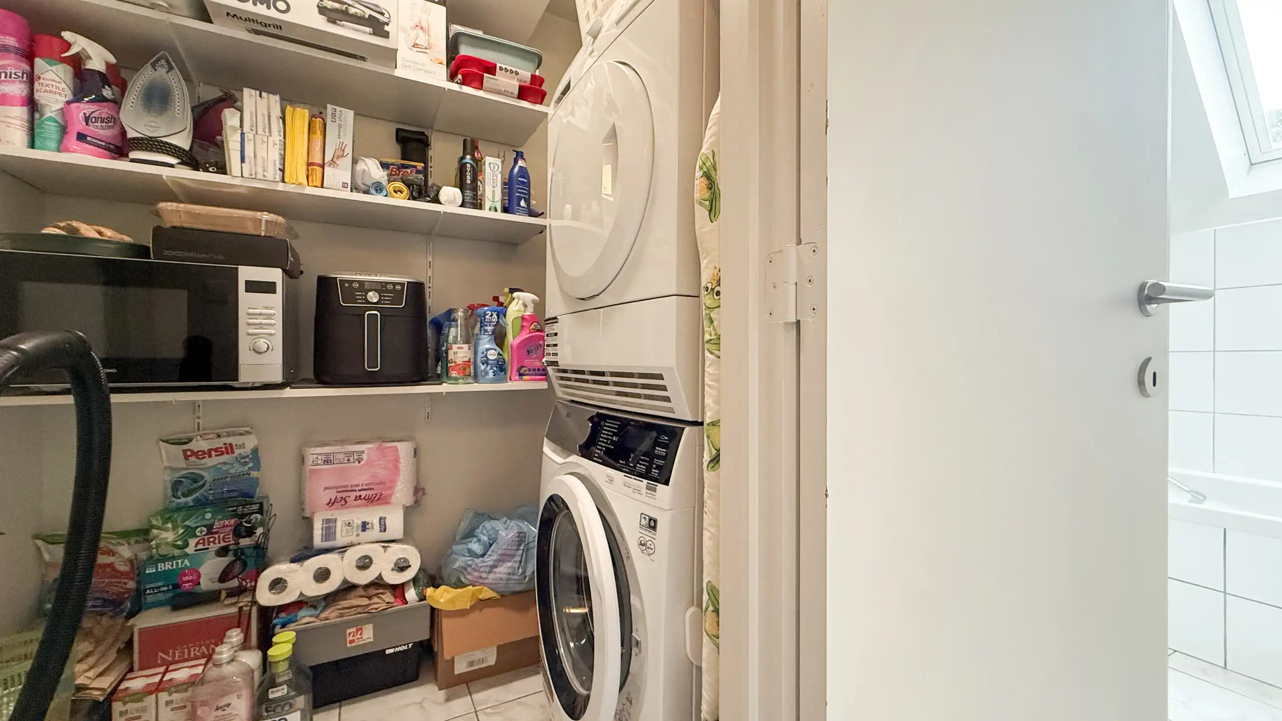 Ruim appartement op toplocatie met 2 slaapkamers! foto 24
