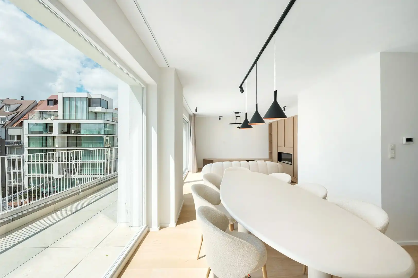 Zonnige penthouse met 3 slaapkamers en open zicht, nabij de Dumortierlaan. foto 9