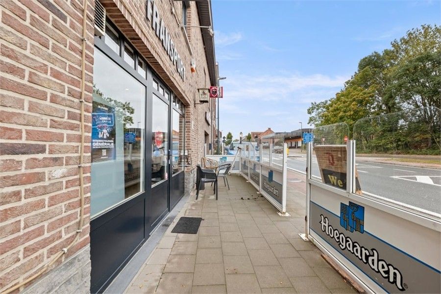 HANDELSHUIS MET PARKING OP EEN TOPLOCATIE IN LINTER foto 4