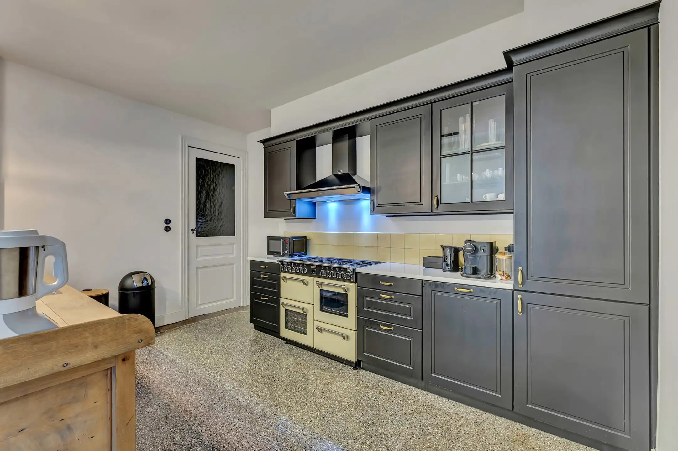 Authentiek gerenoveerd herenhuis in het hart van Aalst foto 11