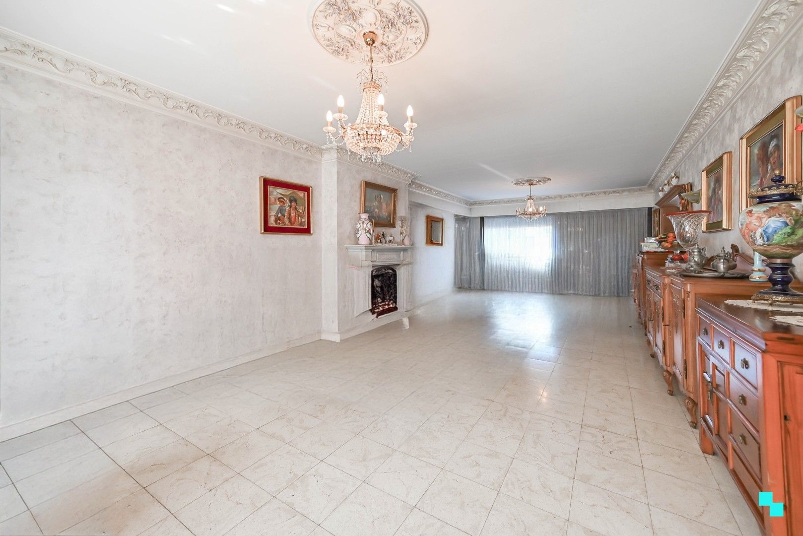 Karaktervolle woning met riante woonoppervlakte (267 m²) en tuin in Emelgem foto 4