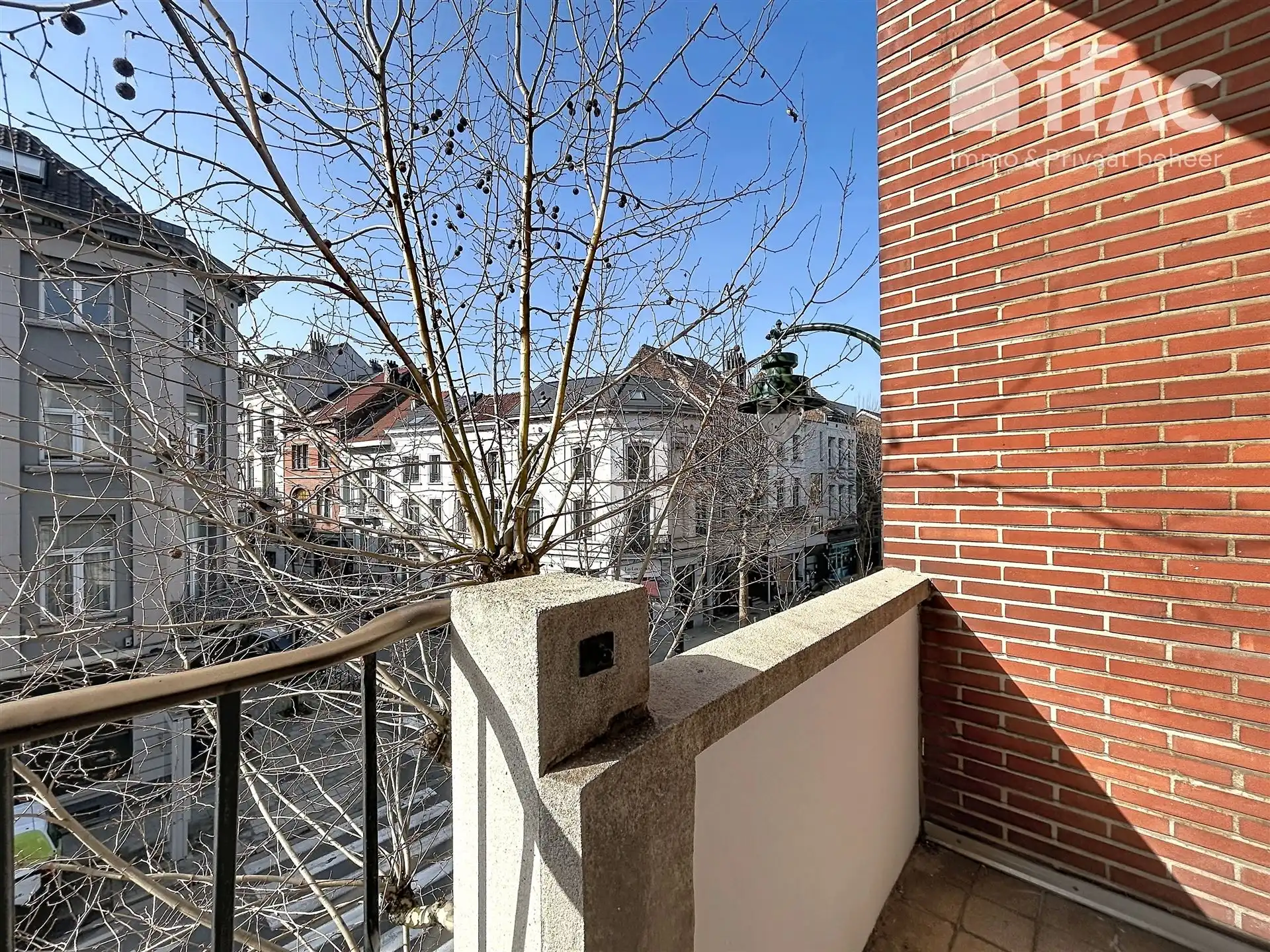 Ruim en uitstekend gelegen appartement van 110m² met terras  foto 4