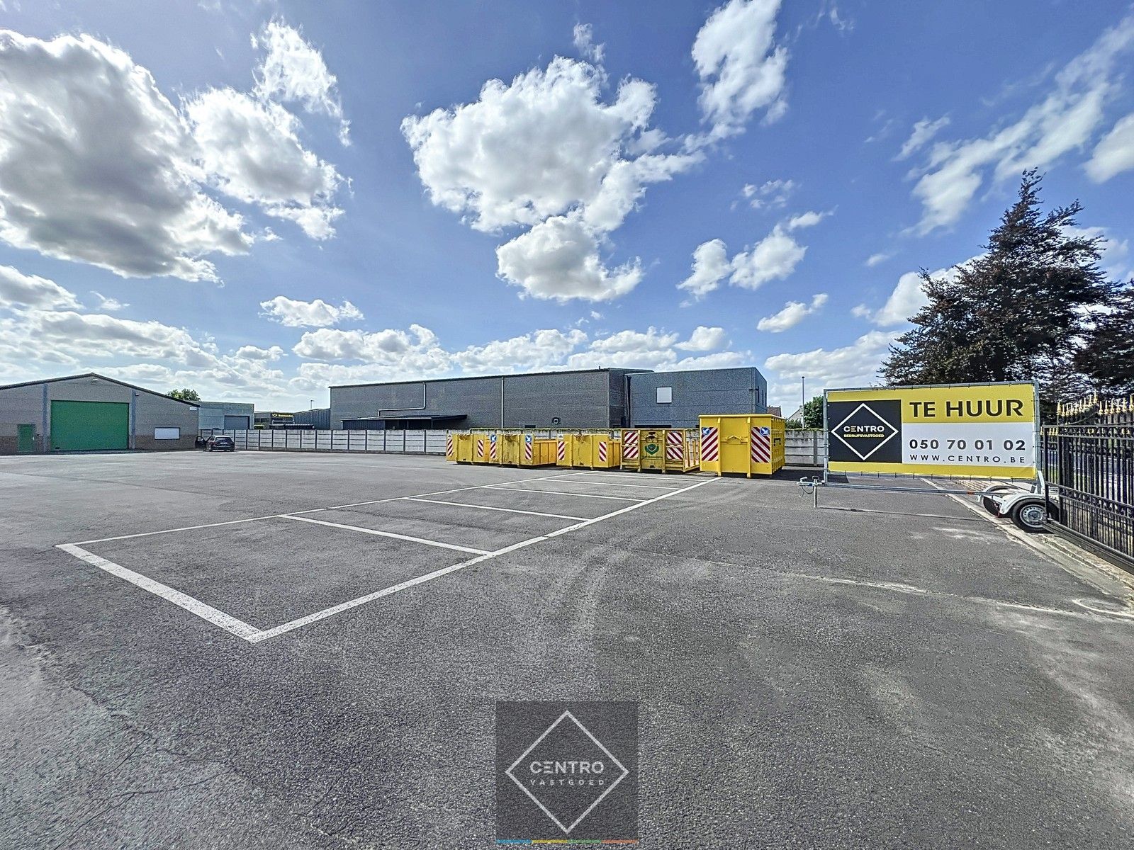 Geïsoleerde LOODS (480m²) met keuken, sanitair, bureel én RUIM verhard buitenterrein (± 1.685m²) op ZICHTLOCATIE langs de N327. Ideaal voor autohandel/transportfirma ! foto 18