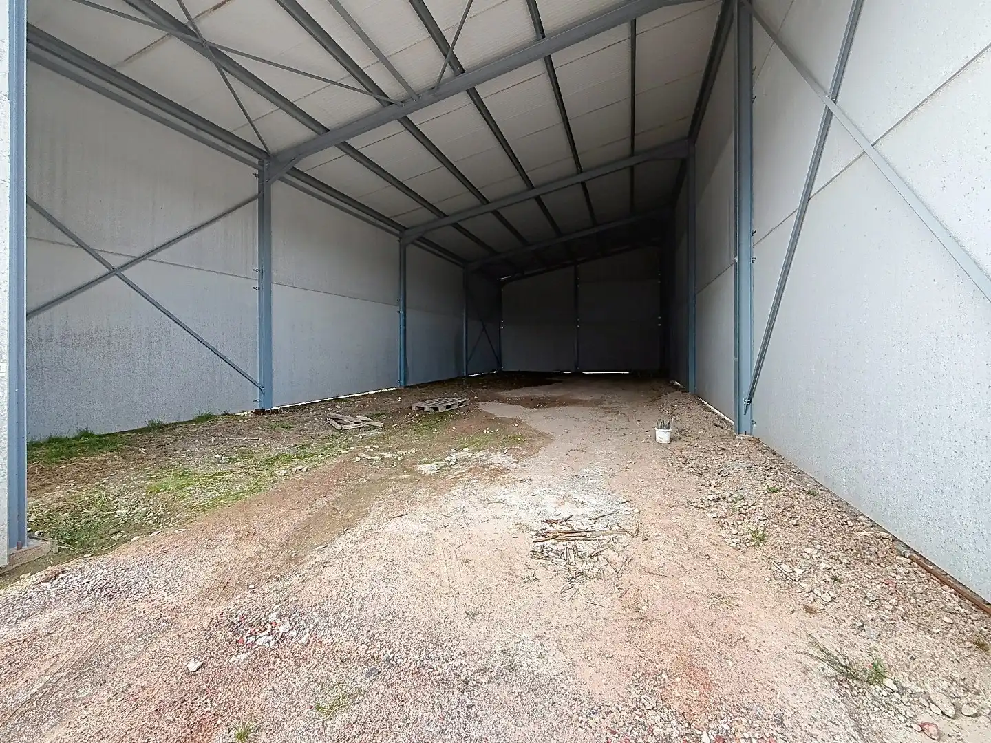 Loods C te koop – 240 m² KMO-zone Ardopoort te Roeselare foto 3