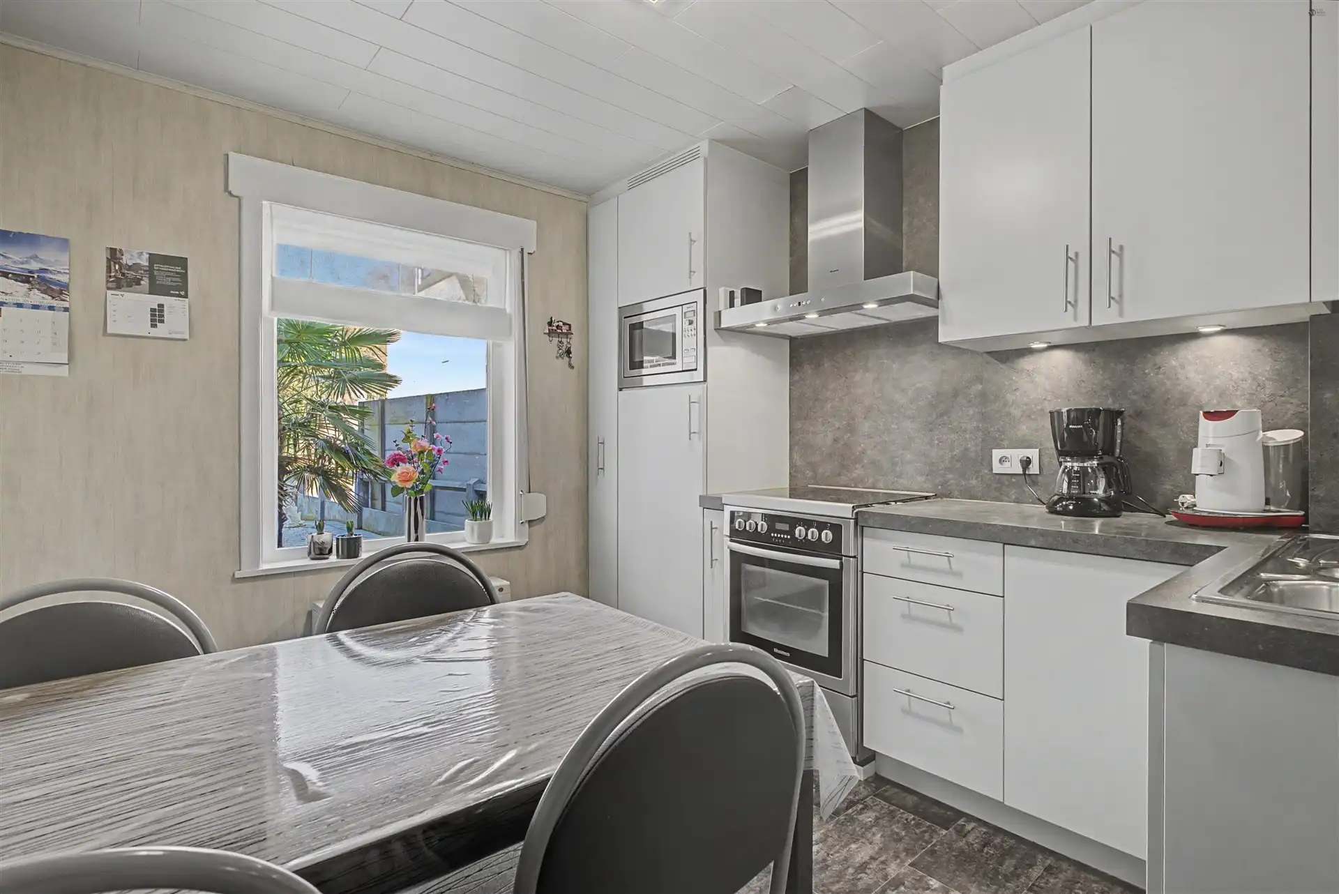 gunstig gelegen woning met 2 grote slaapkamers en dressing foto 10