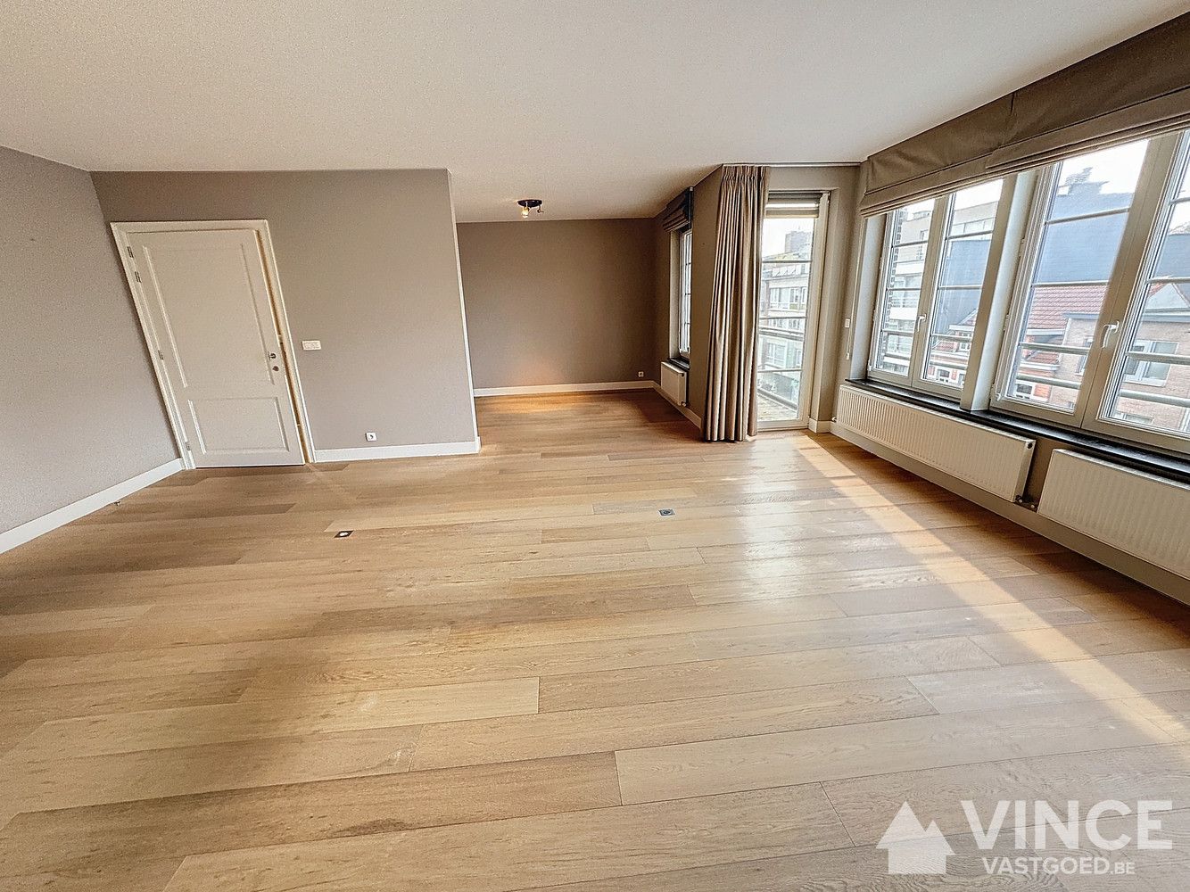 Zeer Ruim Appartement in Hartje Brasschaat – Sublieme Ligging! foto 6