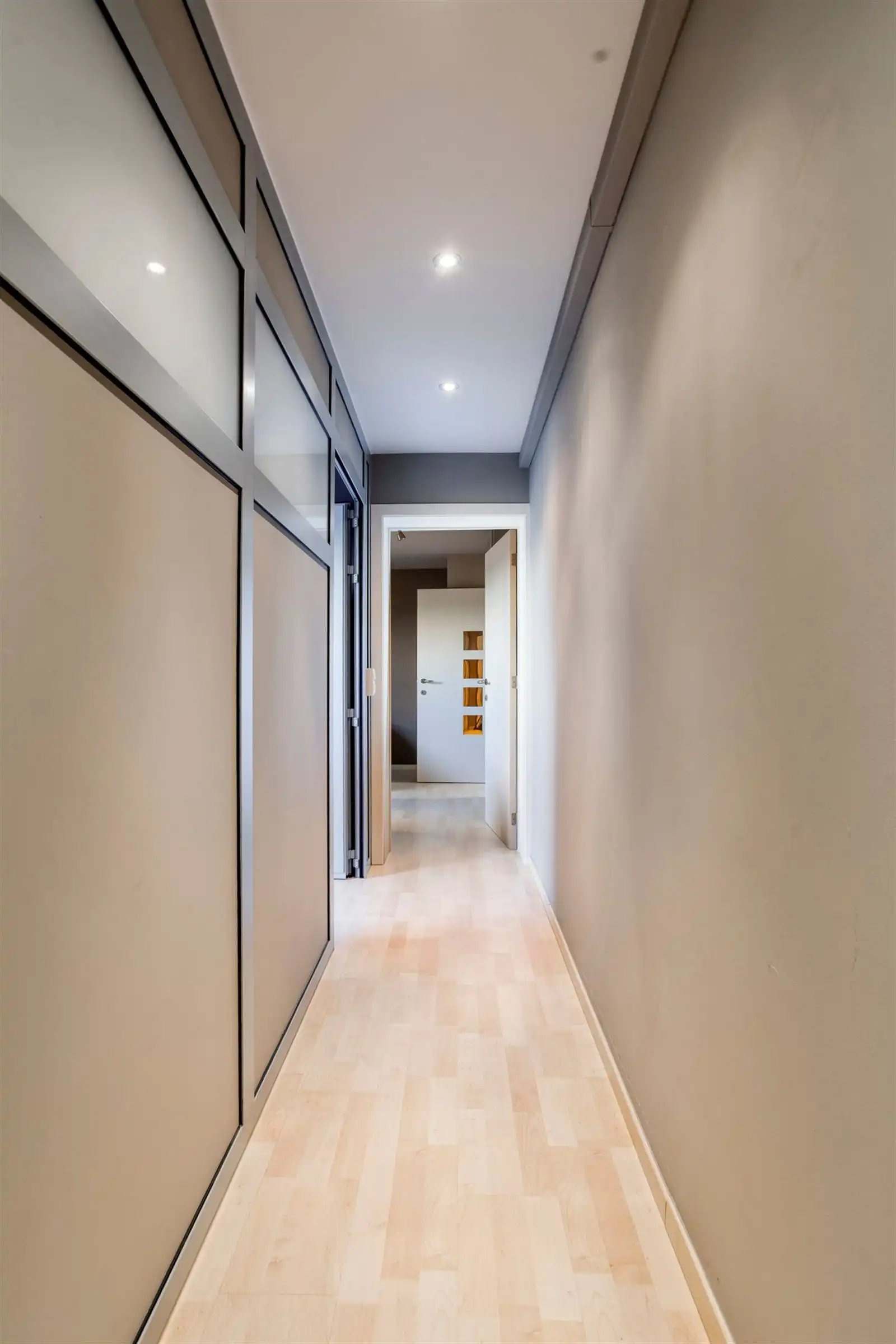 Ruim duplex appartement met 3 slaapkamers foto 15