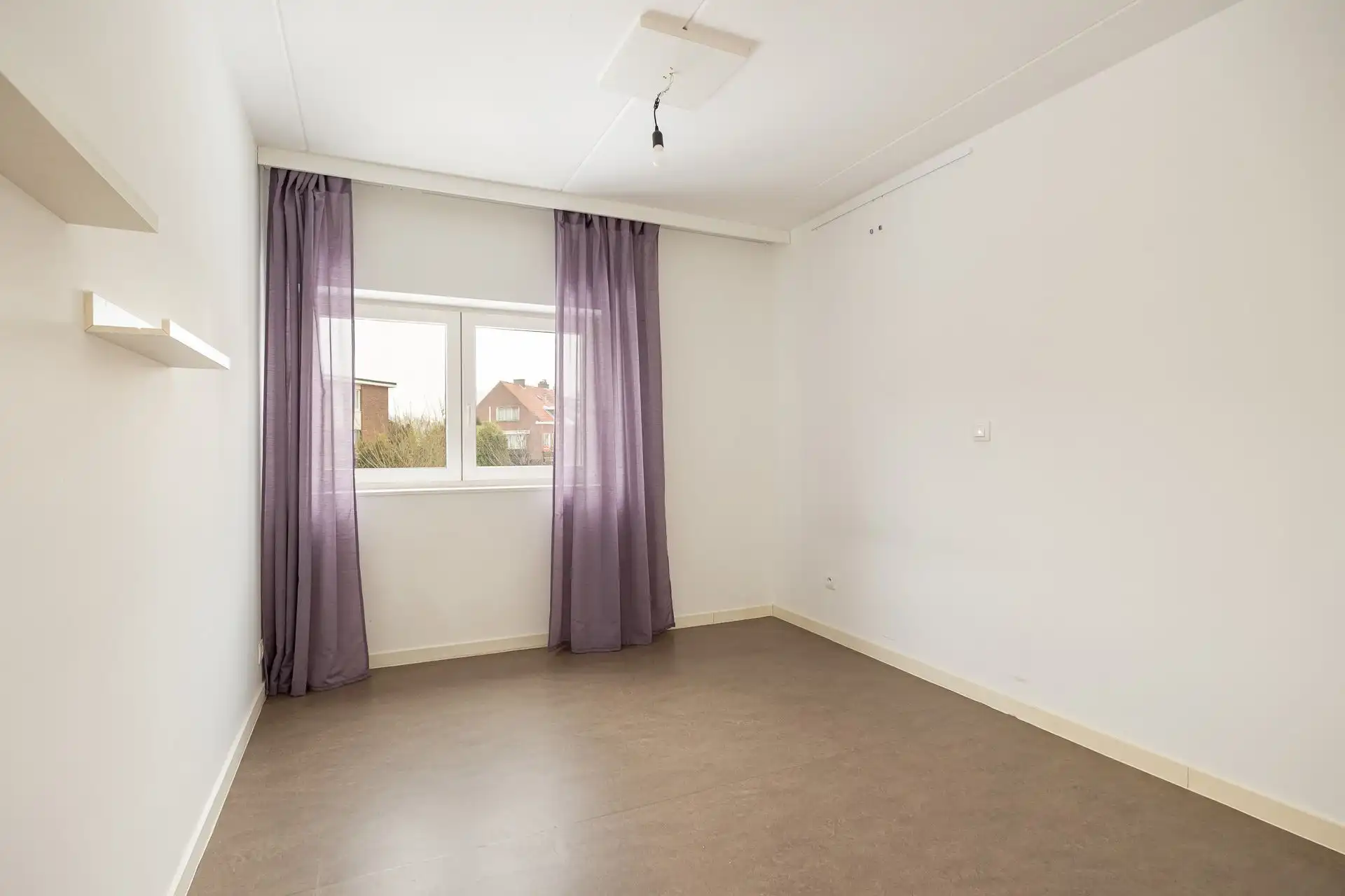 Lichtrijk 2-slpk appartement met staanplaats in Boom foto 15