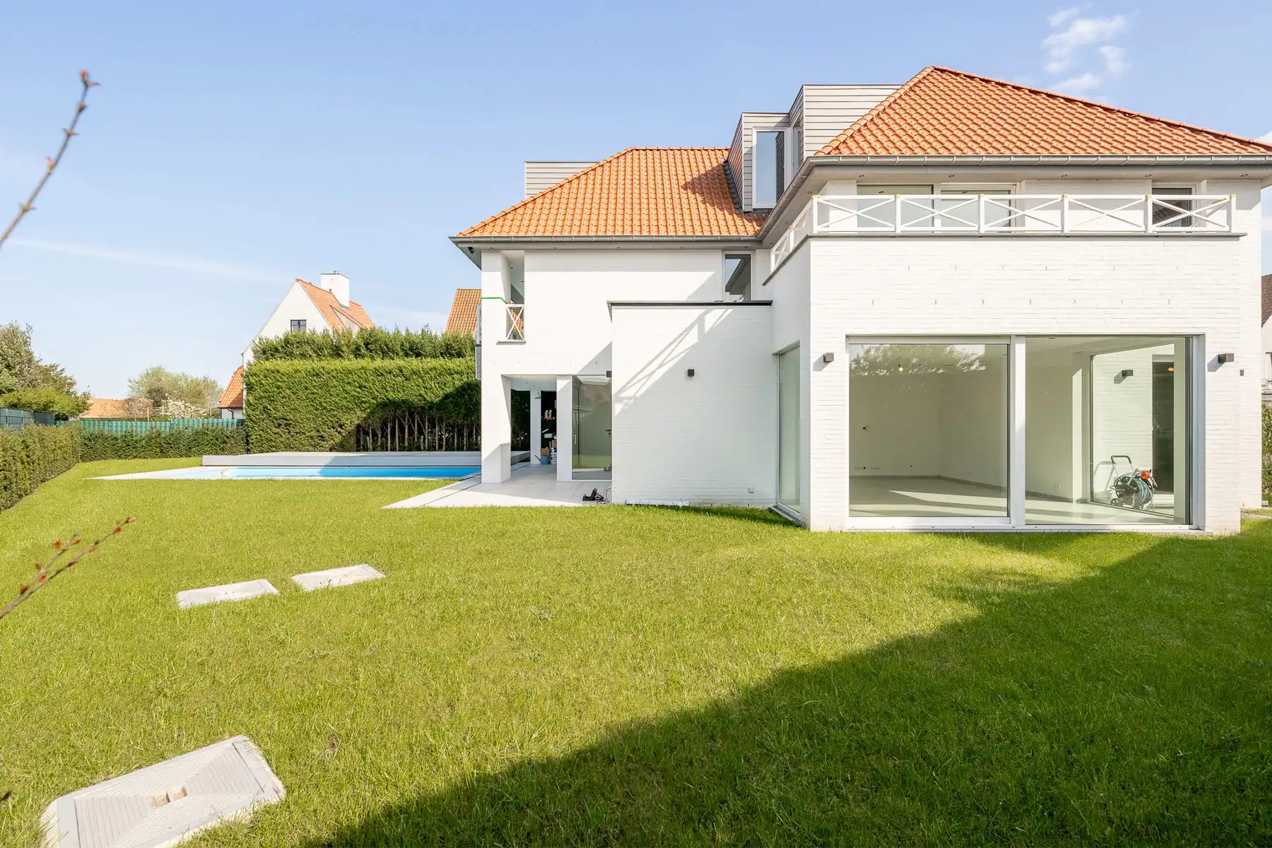 Prachtige ongemeubelde nieuwbouwwoning nabij het centrum van Knokke foto 2