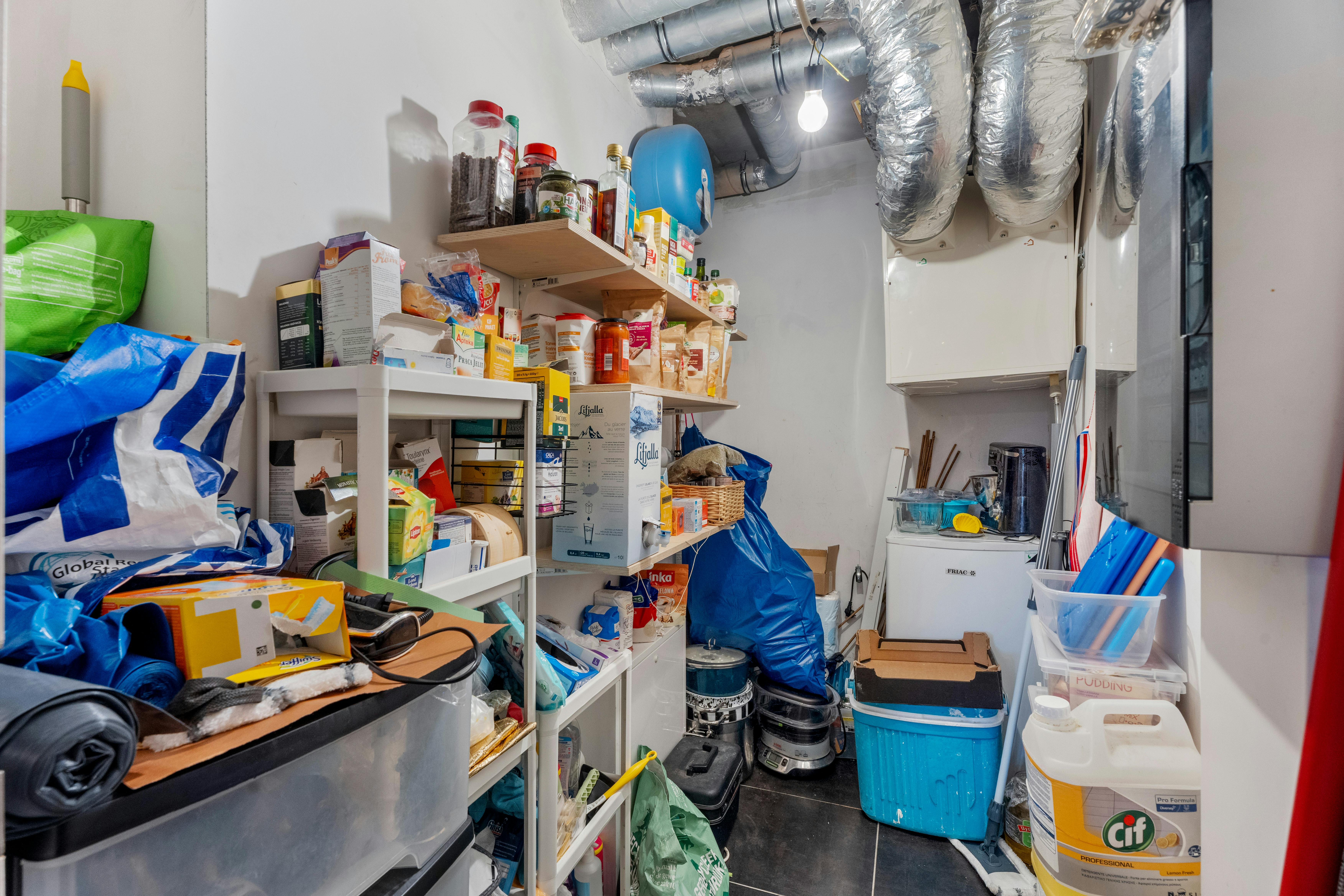 Instapklaar appartement met garage in centrum Ieper  foto 18