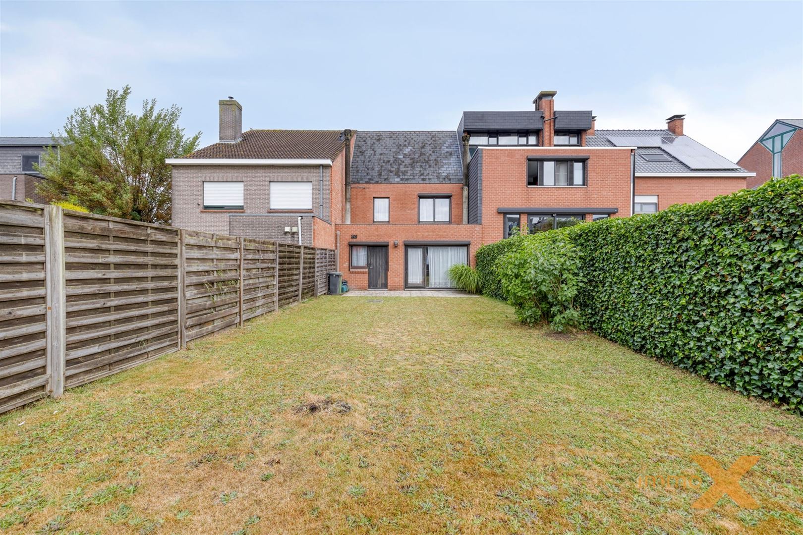 TOFFE WONING MET GARAGE EN TUIN foto 26