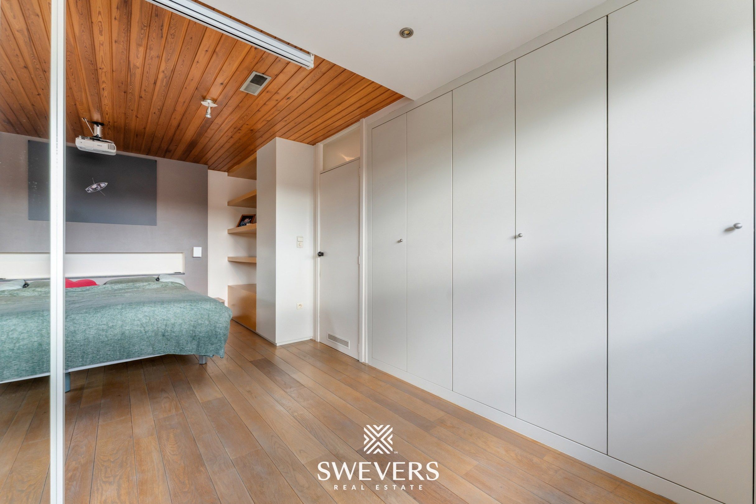 Knusse, hedendaagse gezinswoning met warme indeling en grote, zonnige tuin foto 30