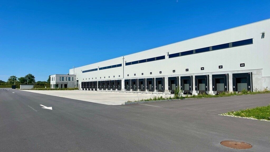 Logistiek magazijn te huur in Green Logistics te Zeebrugge foto {{pictureIndex}}