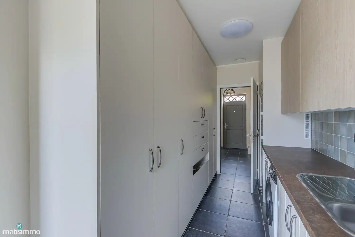 SUPER ENERGIEZUINIGE EENGEZINSWONING (A+ ENERGIELABEL) MET 4 SLAAPKAMERS, CARPORT/TUINHUIS EN RUIME TUIN (12A 33CA) IN WALTWILDER foto 11
