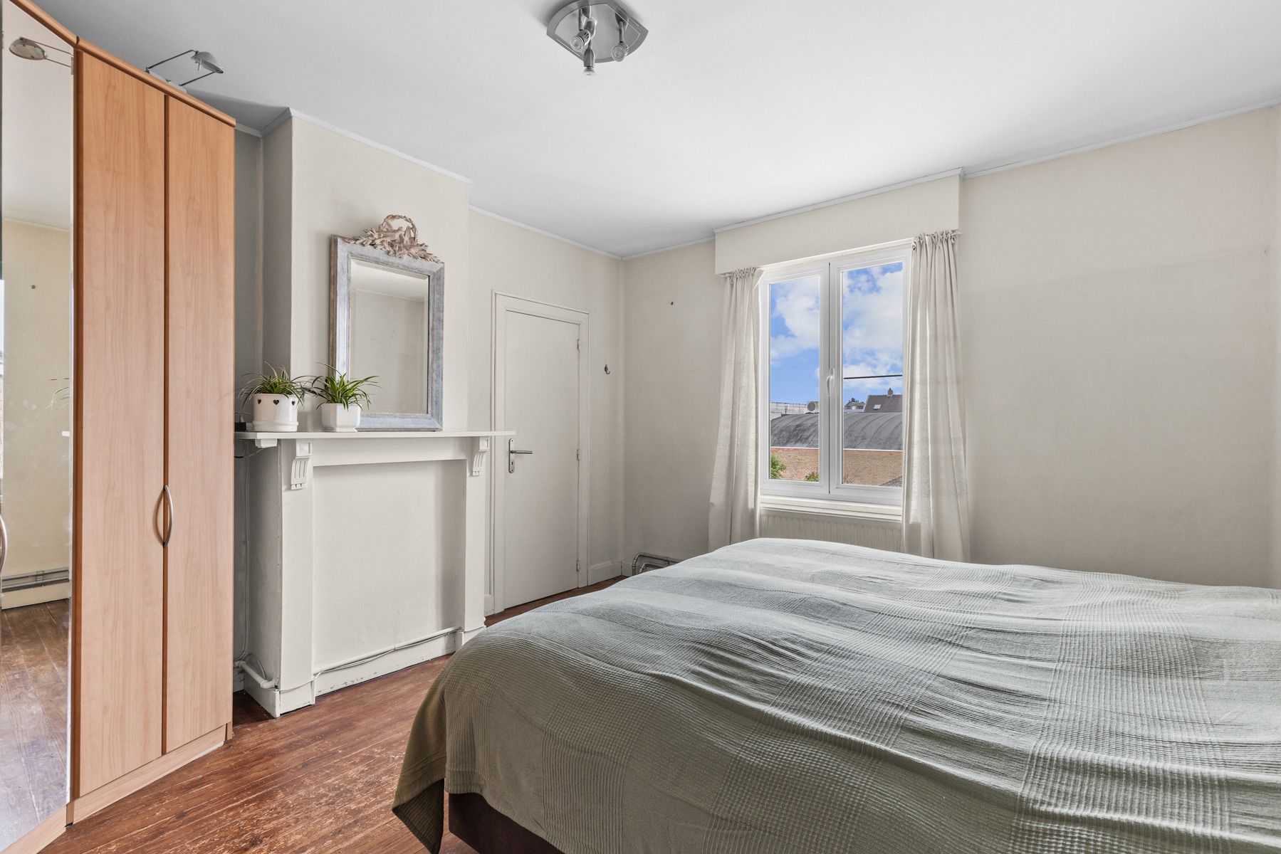 Zeer ruime 5-slpk woning te Sint-Kruis! foto 10