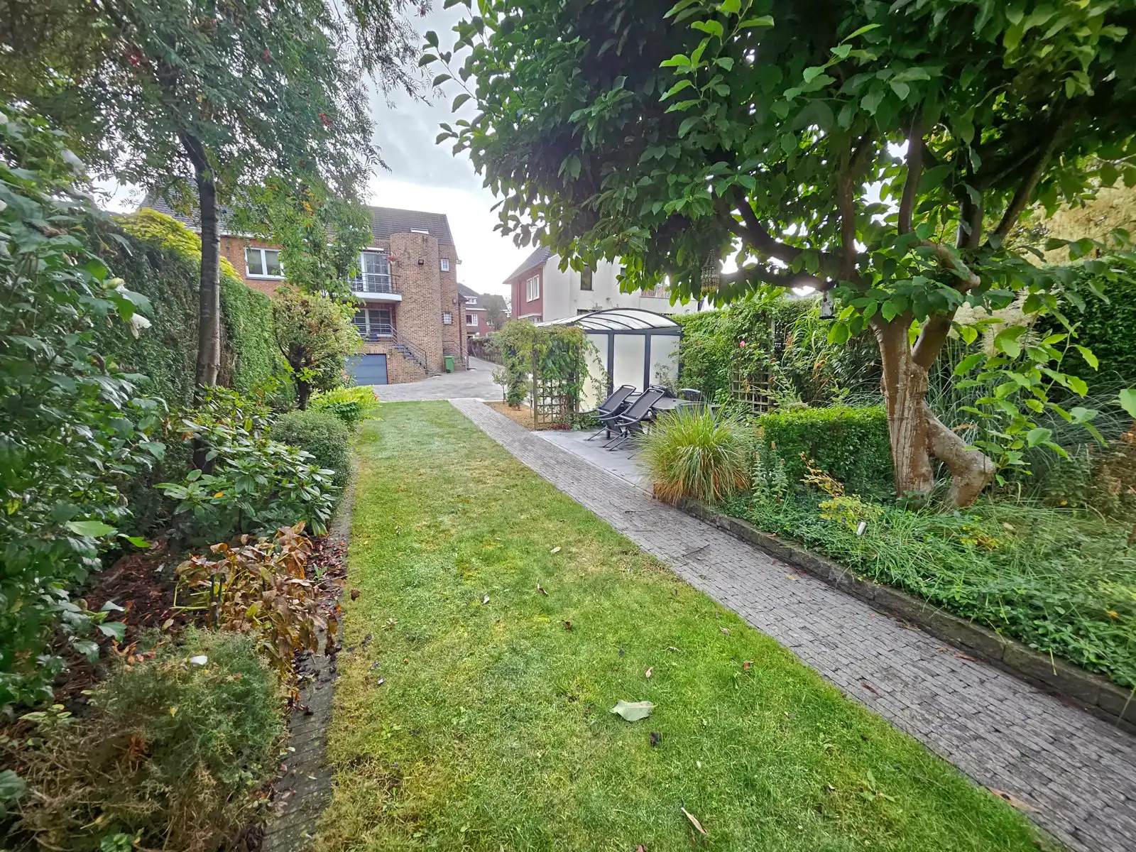 WONING + 6 SLK + 2 LIVINGS + 3 BDK + 4P + TUIN + TERRASSEN foto 30