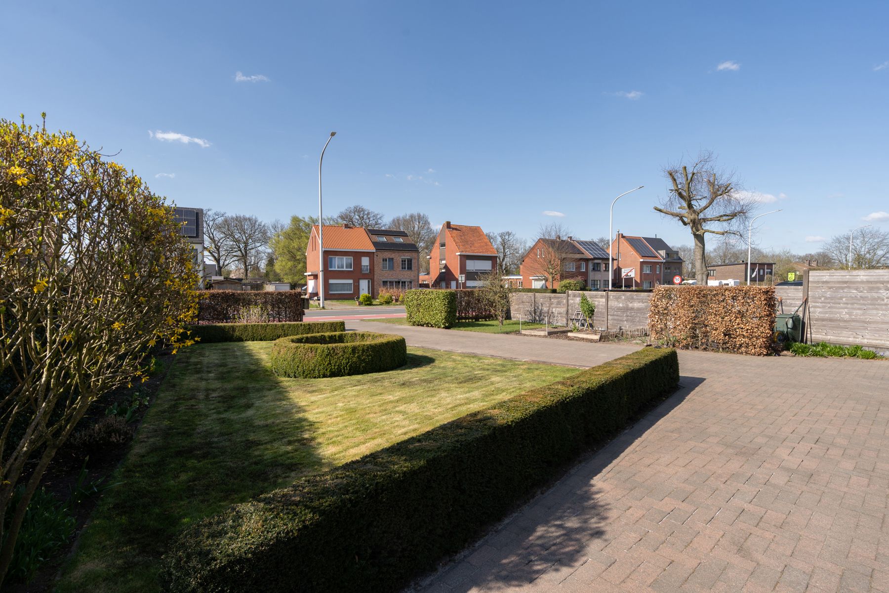 ZEER GOED GERENOVEERDE OPEN BEBOUWING foto 25