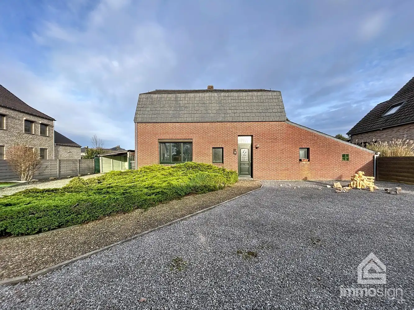 Karaktervolle gezinswoning op ruim perceel in rustige omgeving te Kaulille! foto 2
