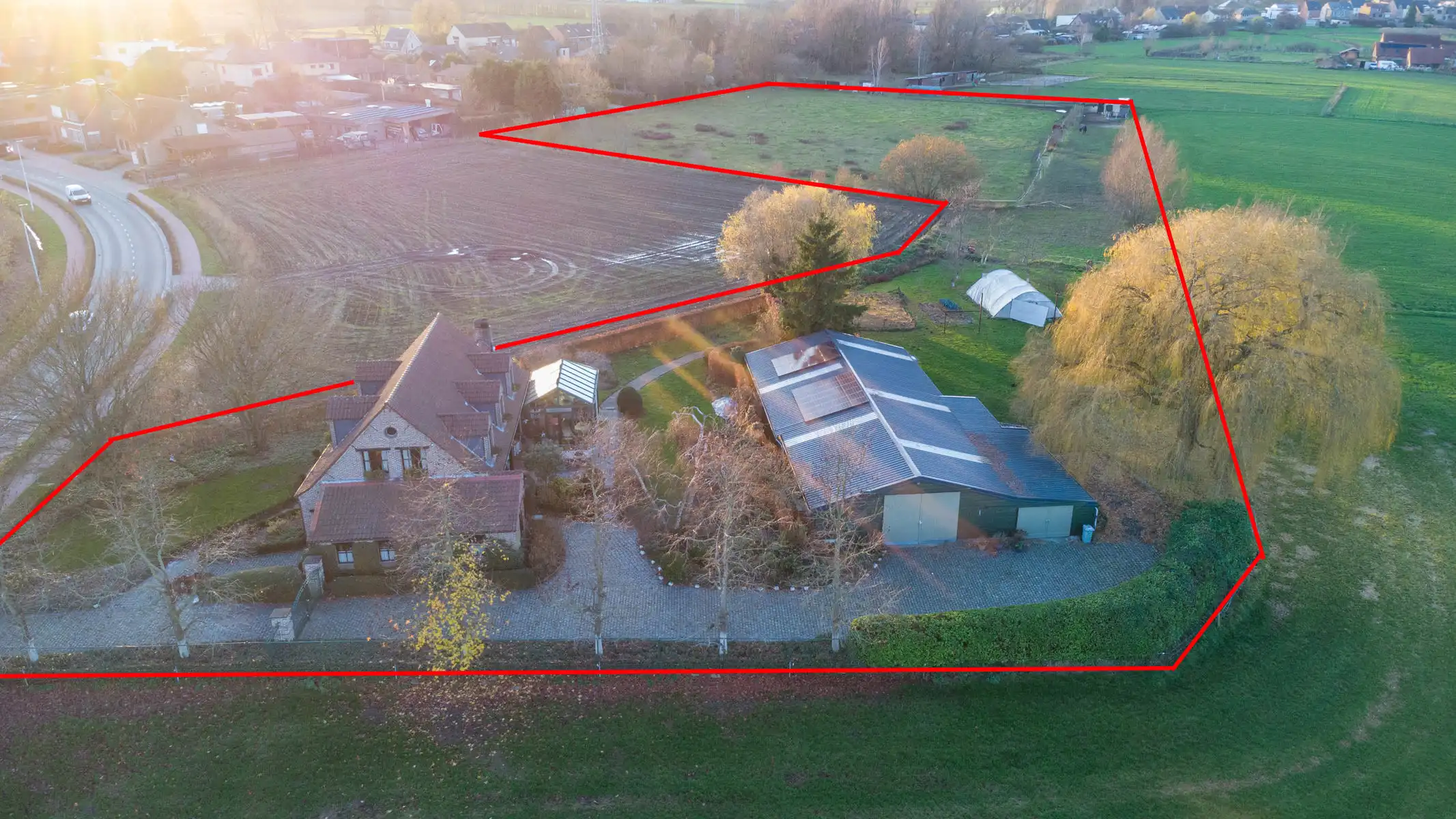 Landelijke woning met zicht op groen te Schelle. foto {{pictureIndex}}