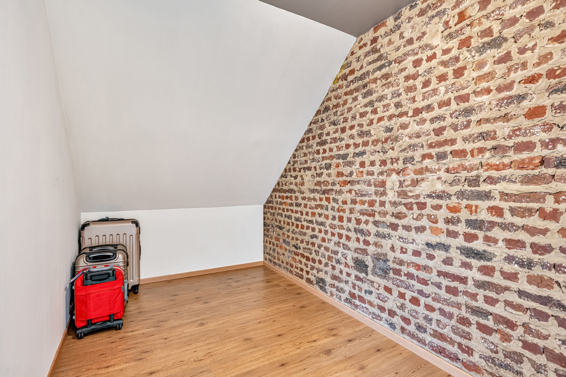 Centraal gelegen gezinswoning met 4 slaapkamers  foto 18