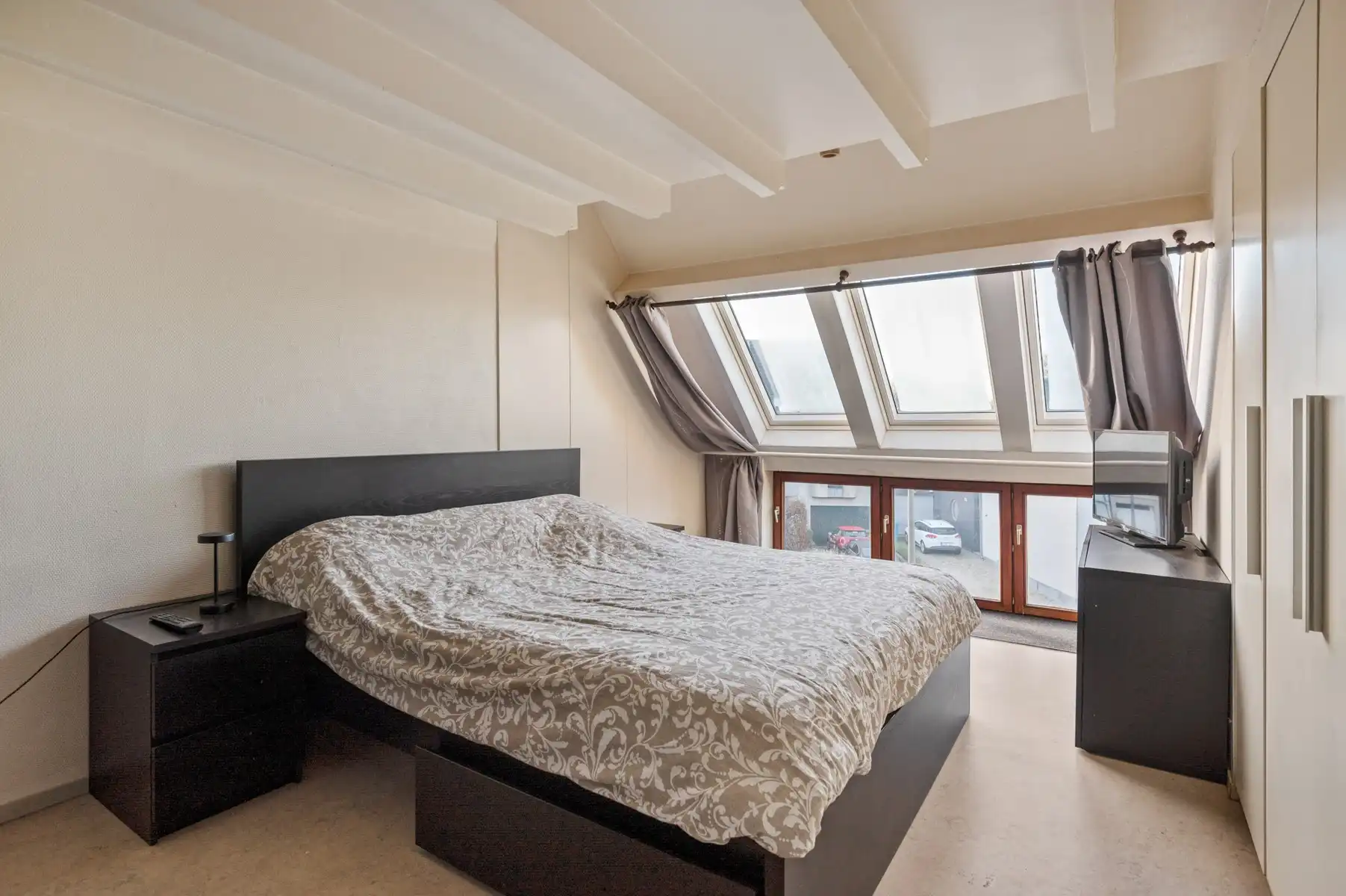 IN OPTIE !! Instapklare woning met tal van mogelijkheden en aangename buitenruimte foto 15