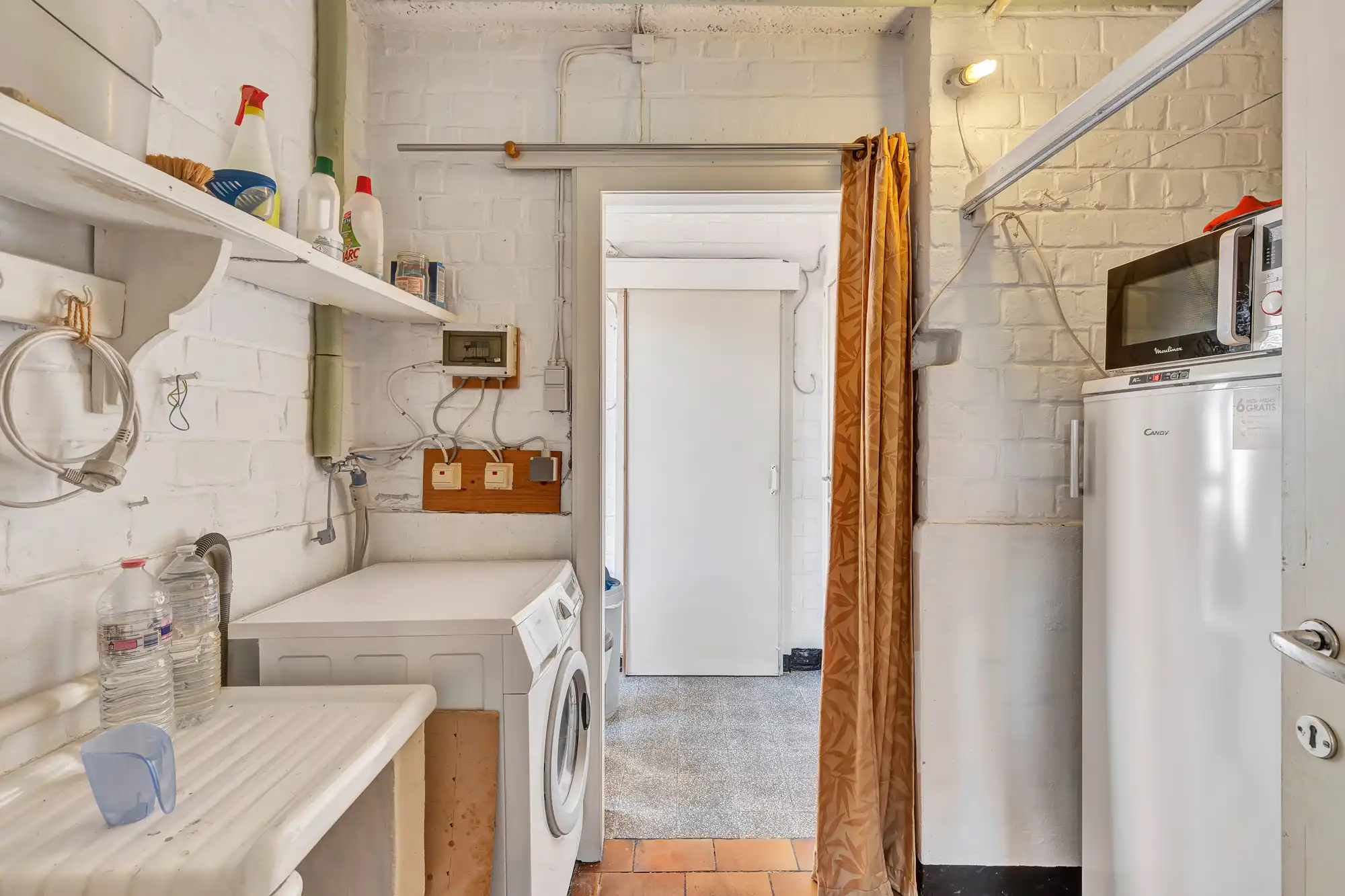 Te renoveren woning met veel potentieel in hartje Deinze foto 6