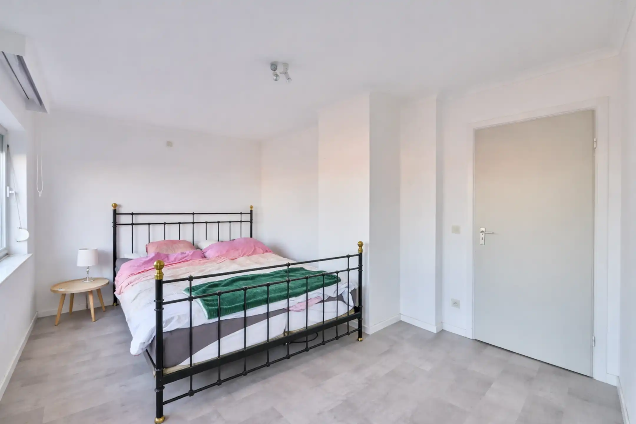 LICHTRIJK APPARTEMENT IN HET CENTRUM MET 2 TERRASSEN foto 5