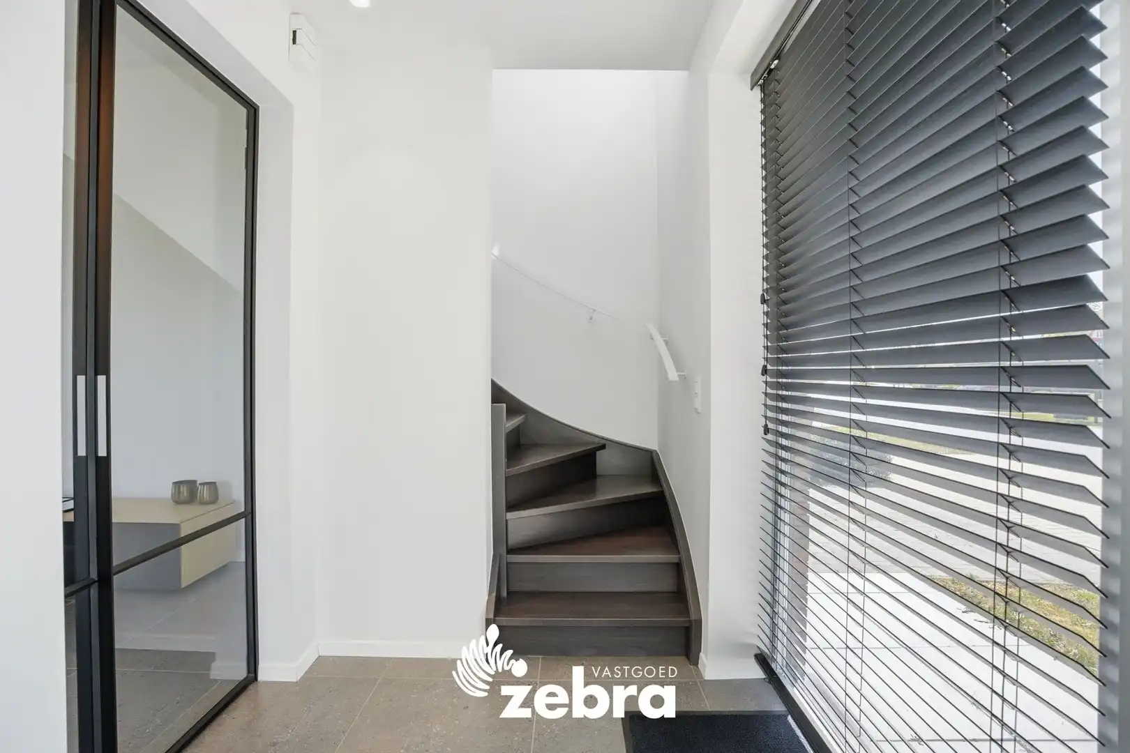 Moderne nieuwbouwwoning nabij stadsrand Roeselare. foto 2