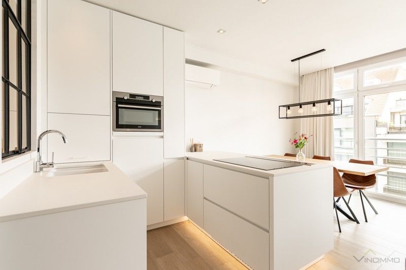 Stijlvol gerenoveerd appartement op een boogscheut van de zee en het winkelcentrum foto 13