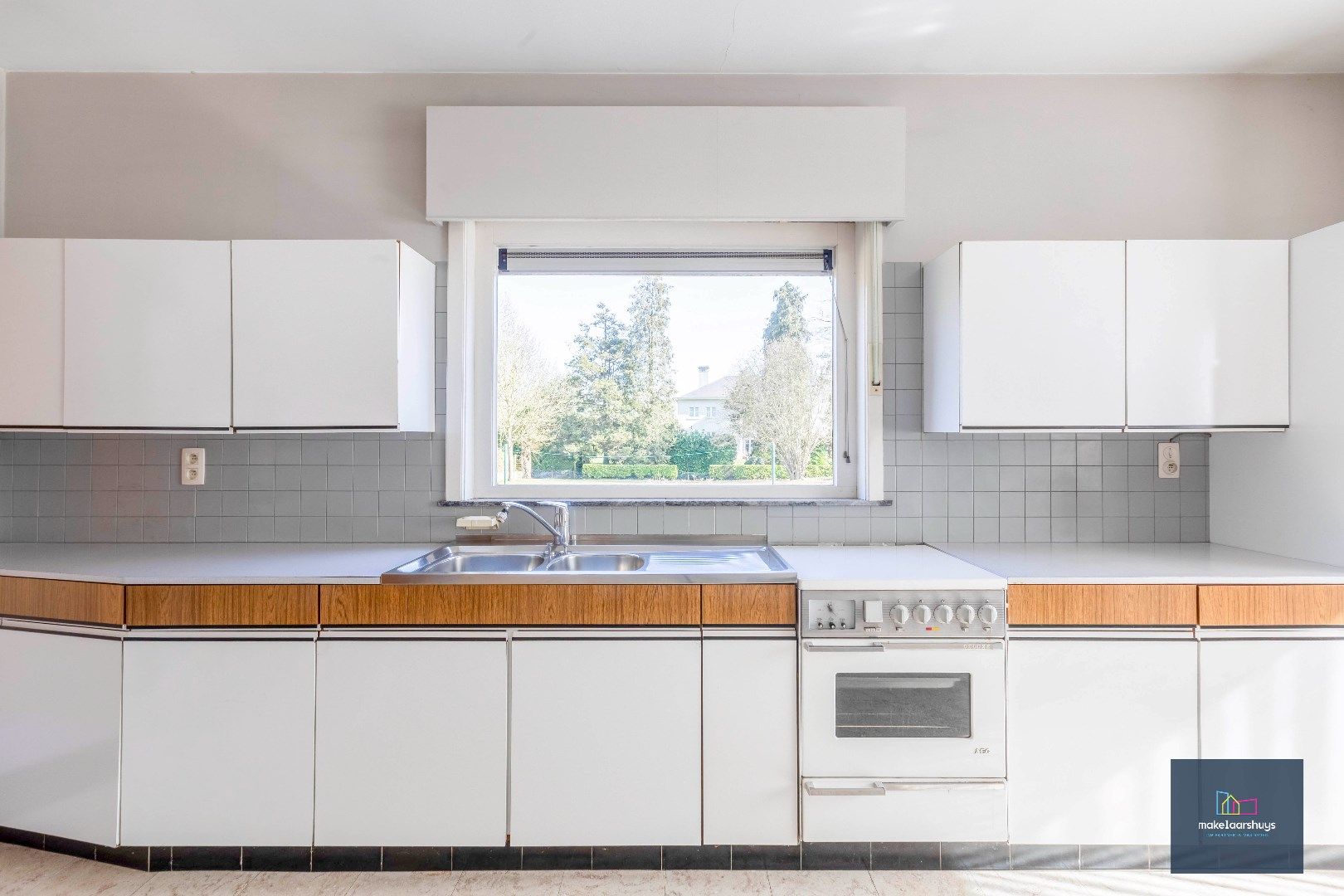 Ruime te renoveren open bebouwing te Heusden foto 9