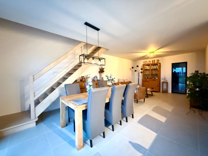 Recente, instapklare woning met 3 ruime slaapkamers en garage foto 6