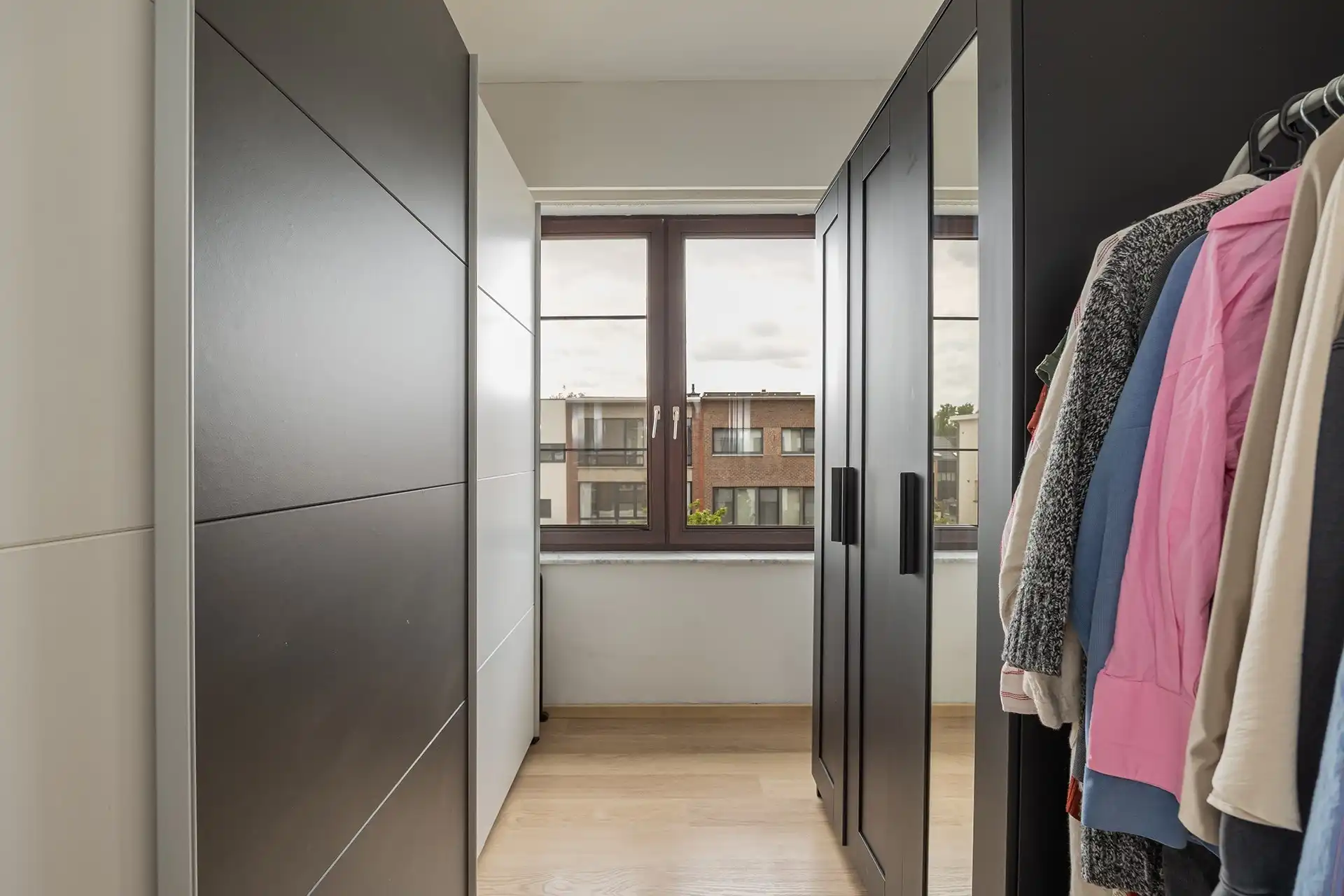 Ruime bel-etagewoning met 3 à 4 slaapkamers, garage en tuin foto 11