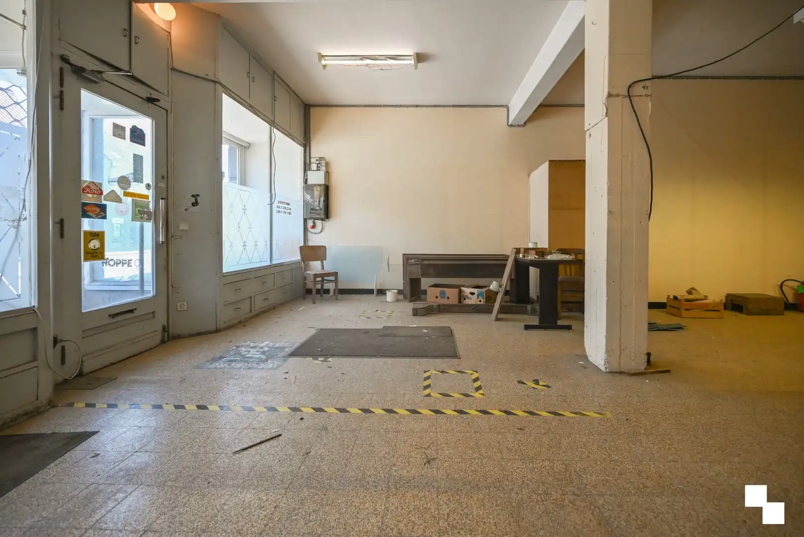 Handelspand met opslagruimte en kelder op toplocatie te Kortrijk foto 10