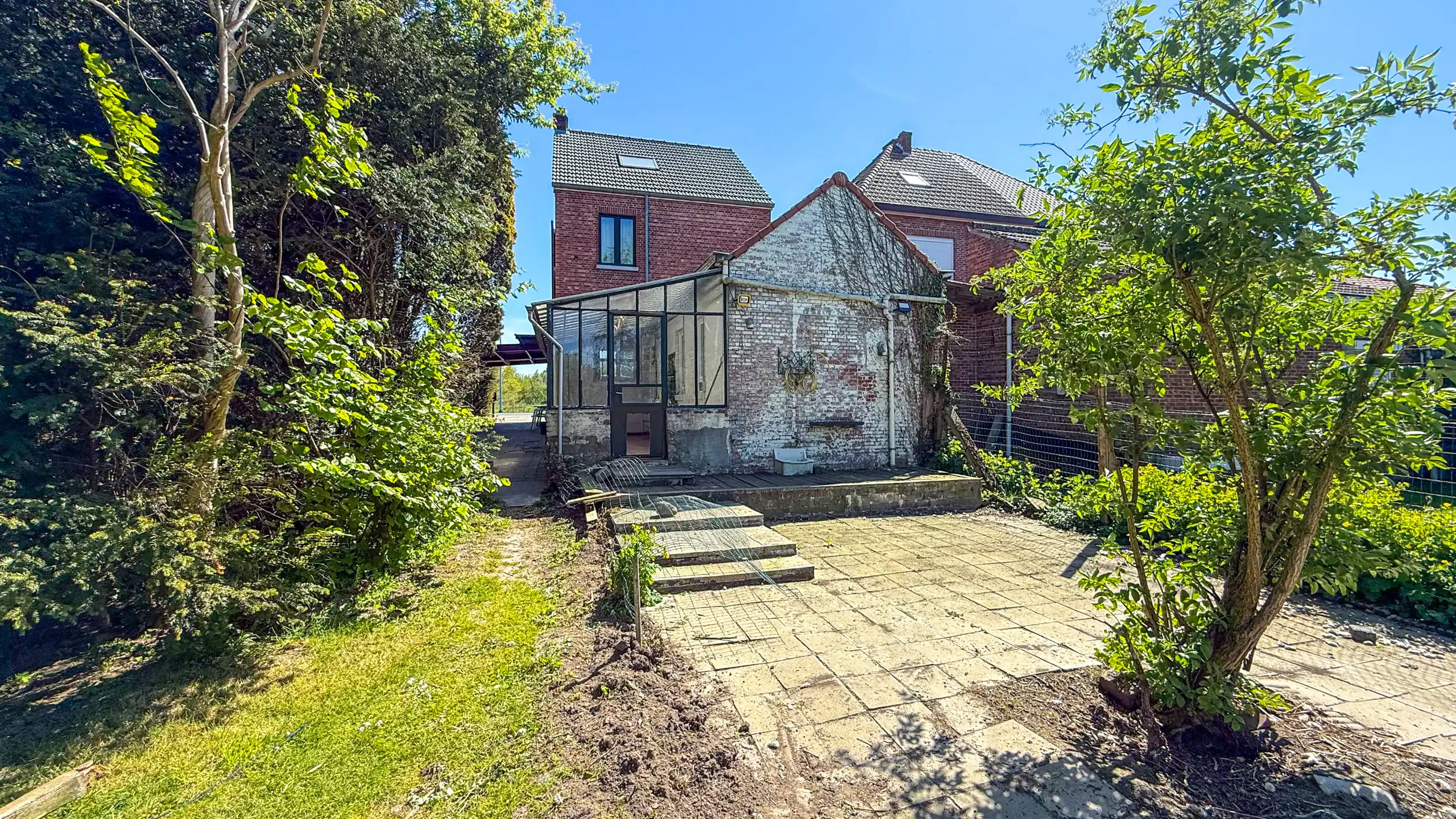 Te renoveren woning met 3 slpkms op ruim perceel van 8a58ca! foto 33