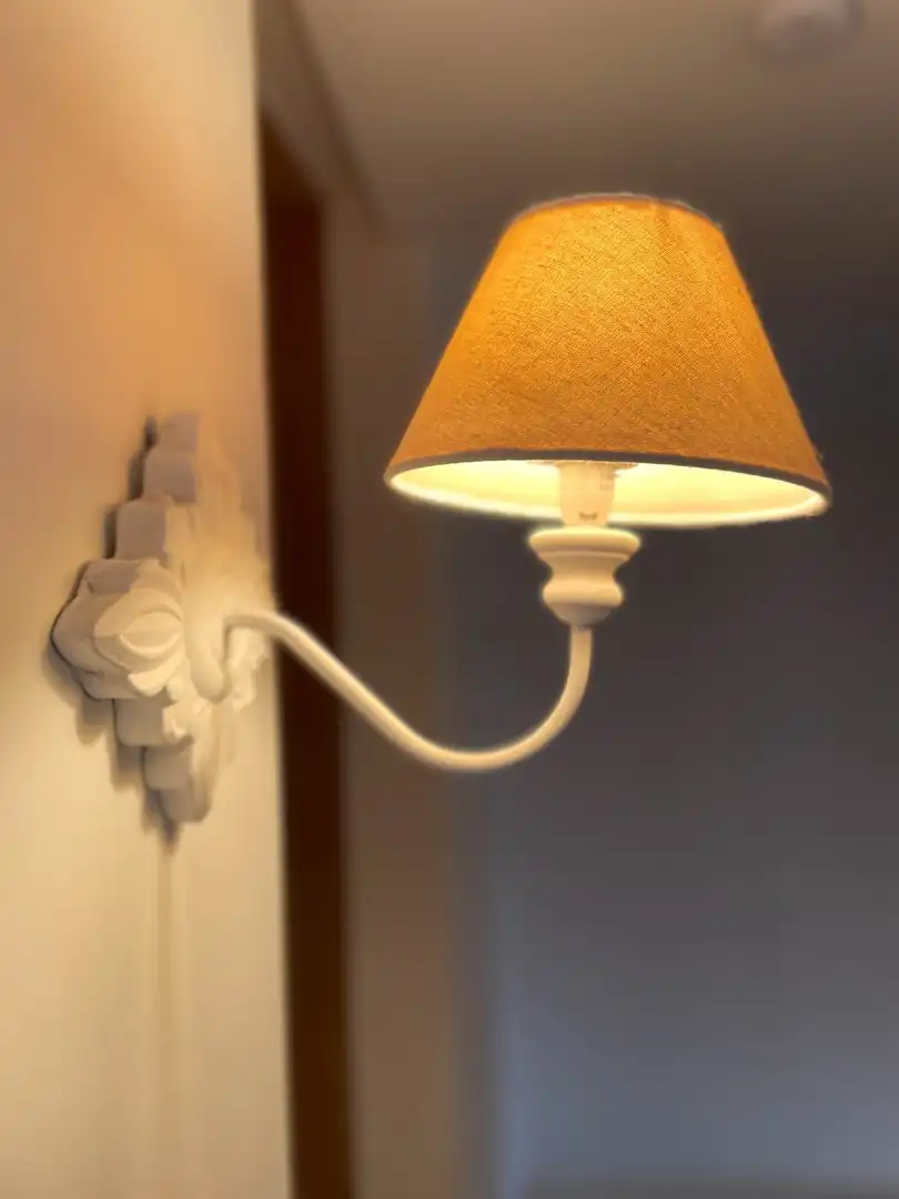 Volledig gerenoveerde instapklare starterswoning met 2 slaapkamers nabij het centrum van Roeselare! foto 10