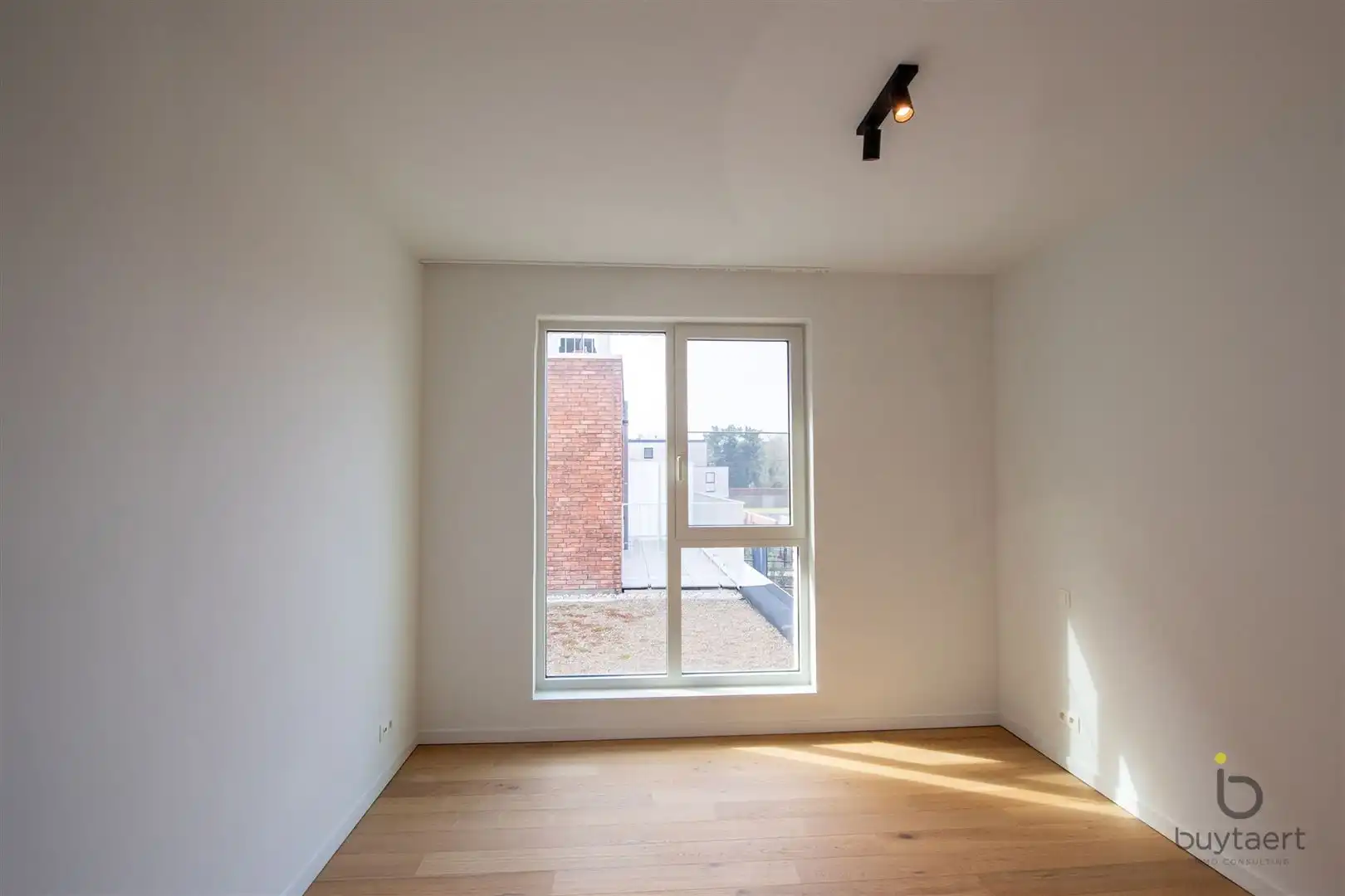 Nieuwbouw appartement met ruim terras en parking te Zoersel. foto 15