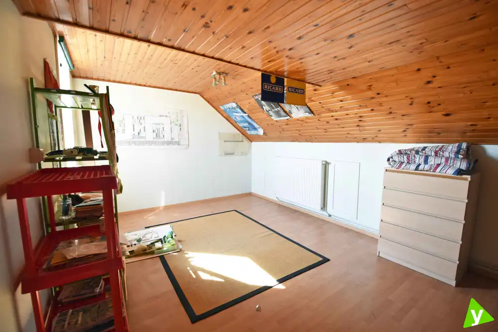 Ruime woning nabij het centrum van Waarschoot foto 23