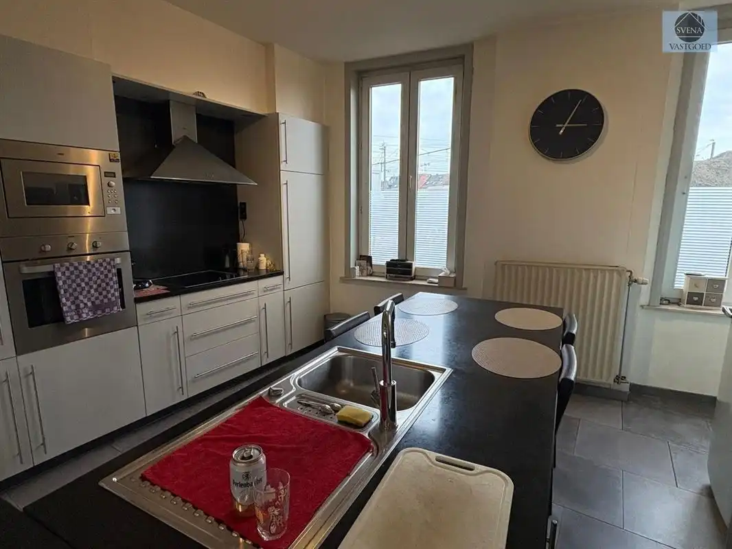 ZEER GOED GELEGEN WONING NABIJ CENTRUM foto 2