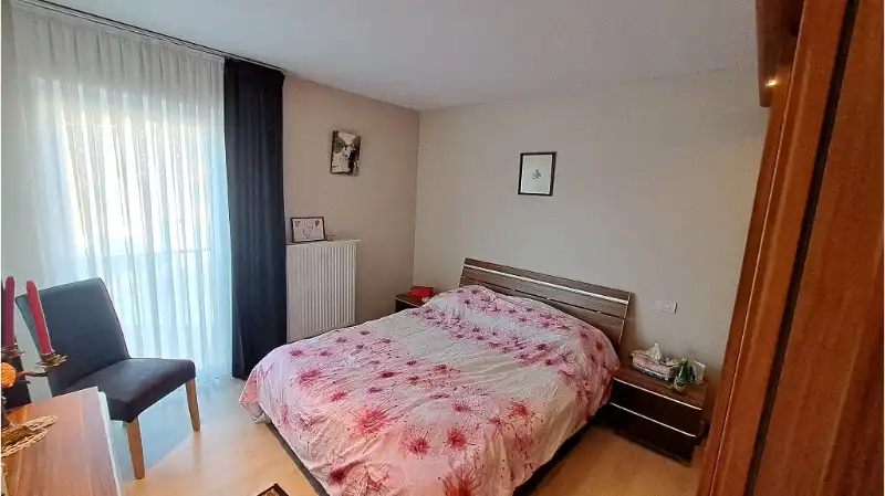 Comfortabel 2-slaapkamerappartement met TERRAS en AUTOSTANDPLAATS te huur in Sint-Andries Brugge foto 11