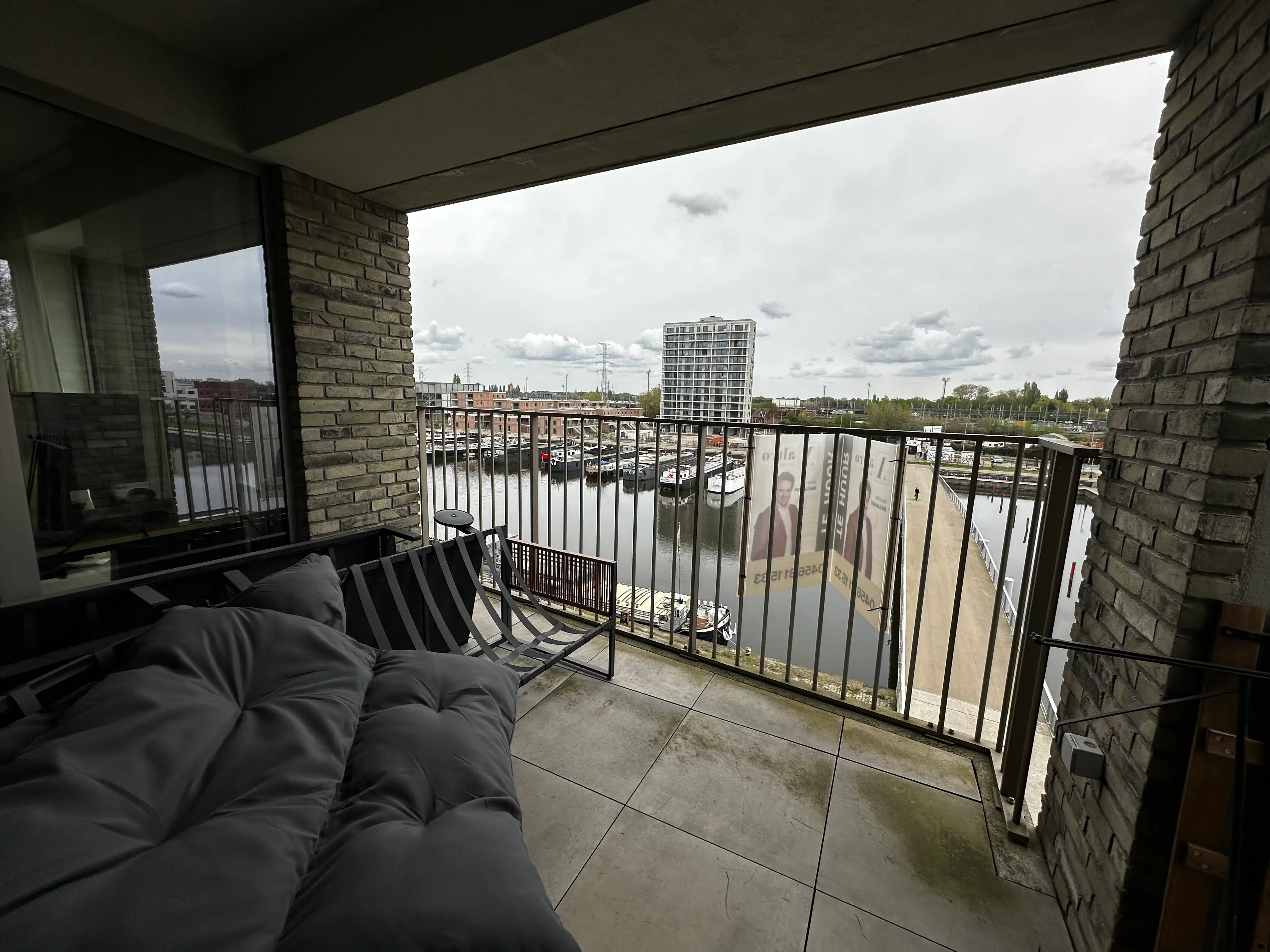 Tof één slaapkamer aan Dok Noord Gent foto 7