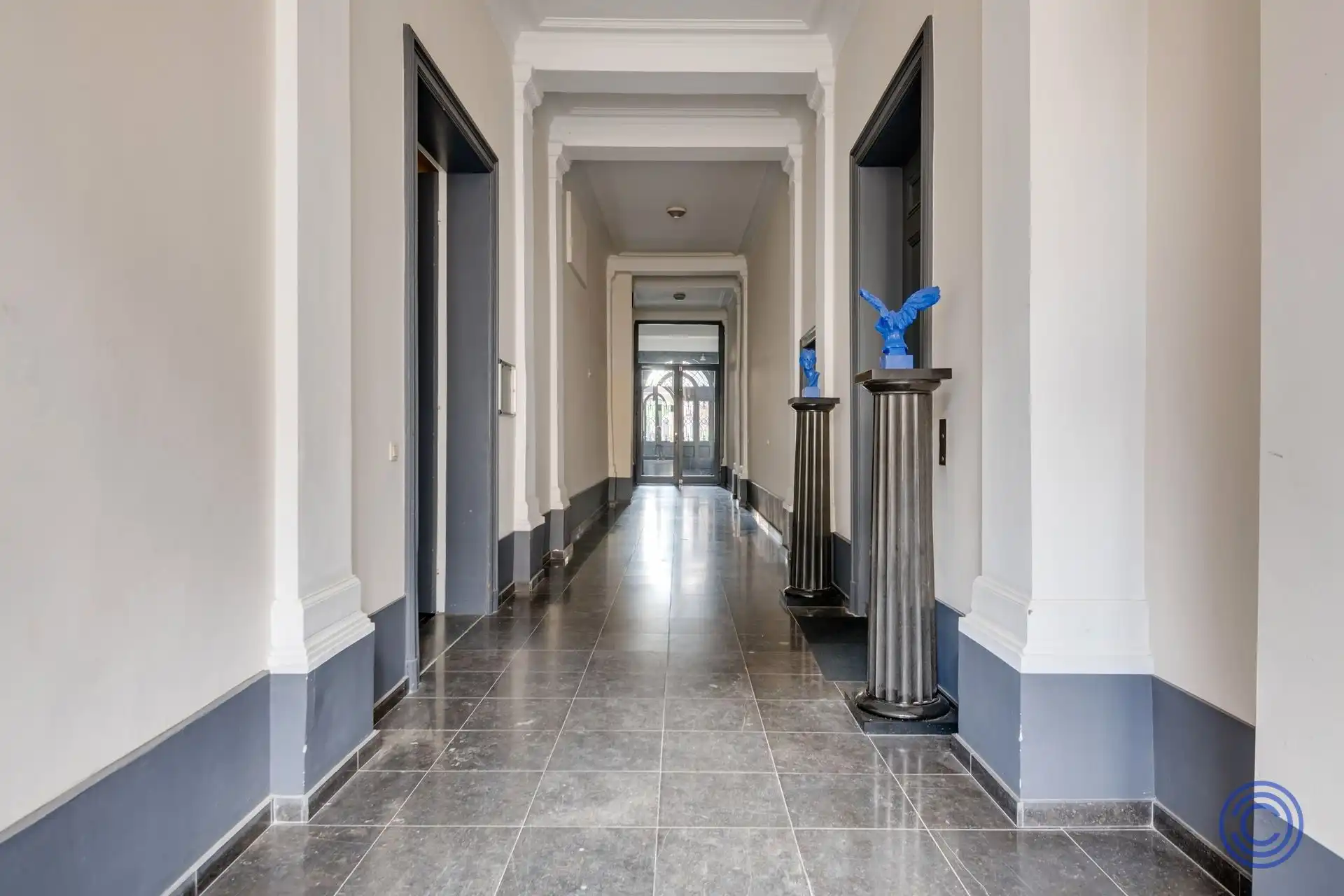 Karaktervol appartement van 195 m² met terras aan de voet van de kathedraal foto 15