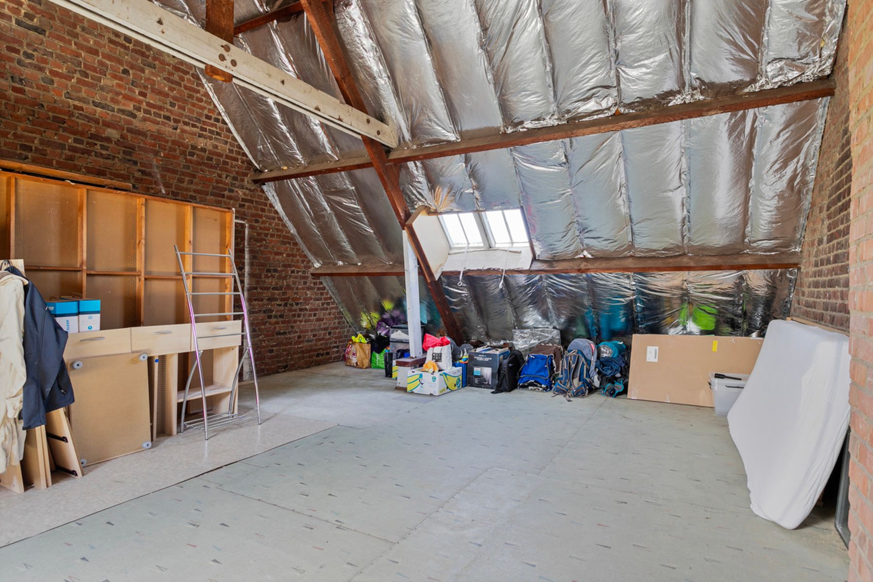 Mooie burgerwoning met tuin ! foto 23