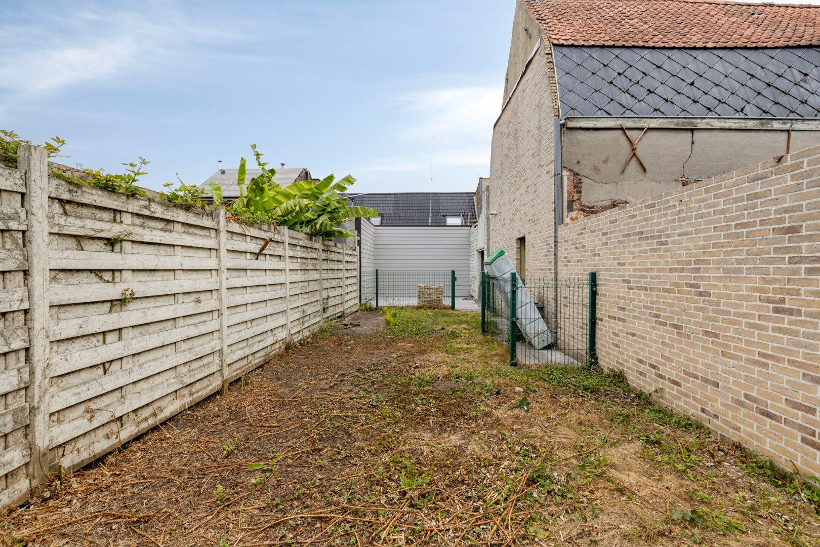 Verrassend ruime woning met 5 slaapkamers en bureau! foto 19
