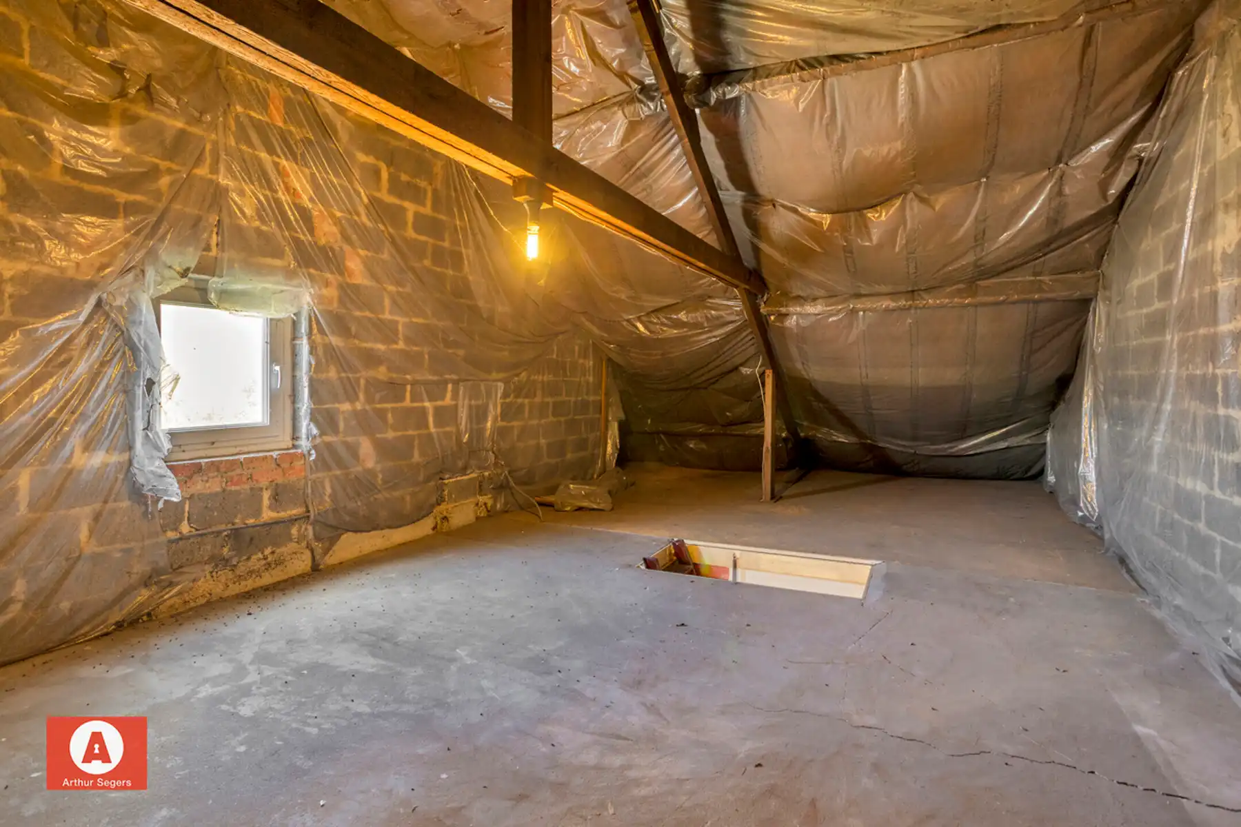 Te renoveren woning met 3 slpk op toplocatie in Malderen foto 23