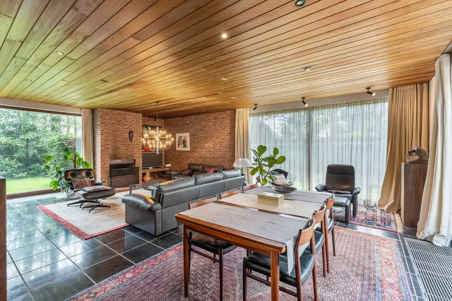 Ruime, te moderniseren villa met 5 slaapkamers en atelier op een perceel van 25 are 57 ca in het groen te (hoog) Linden ! foto 6